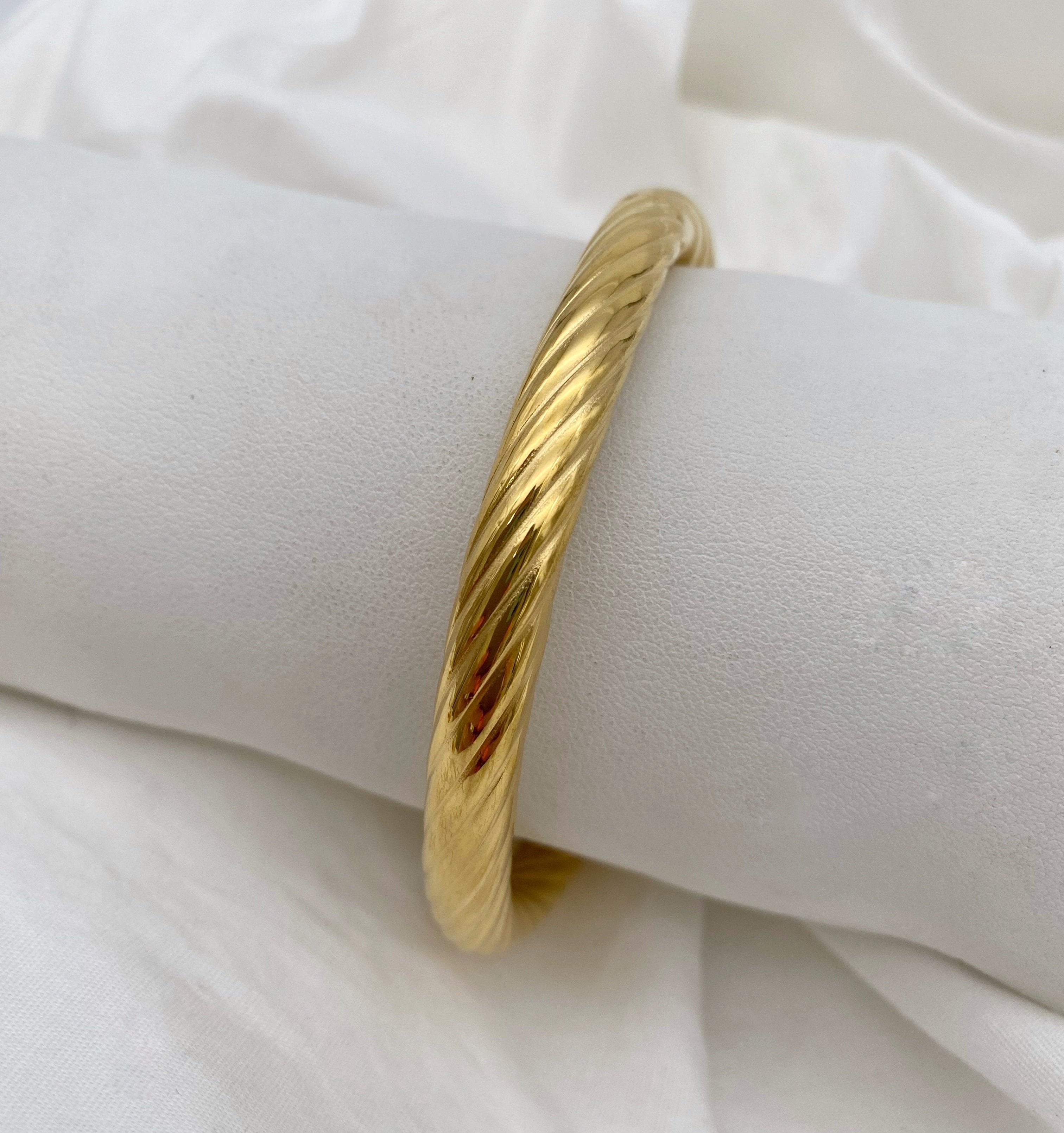 Armreif Twisted