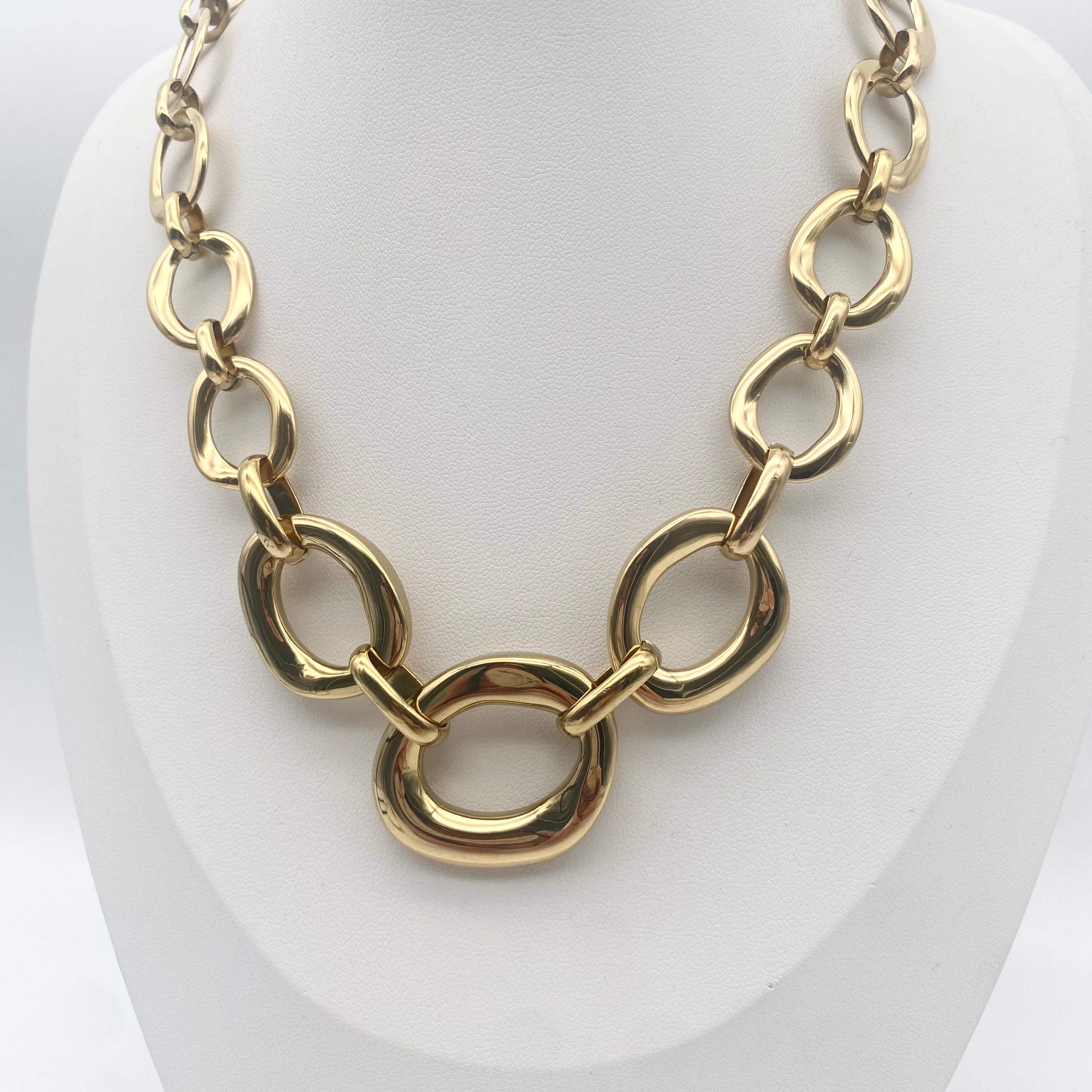 Kette Irregular Circles