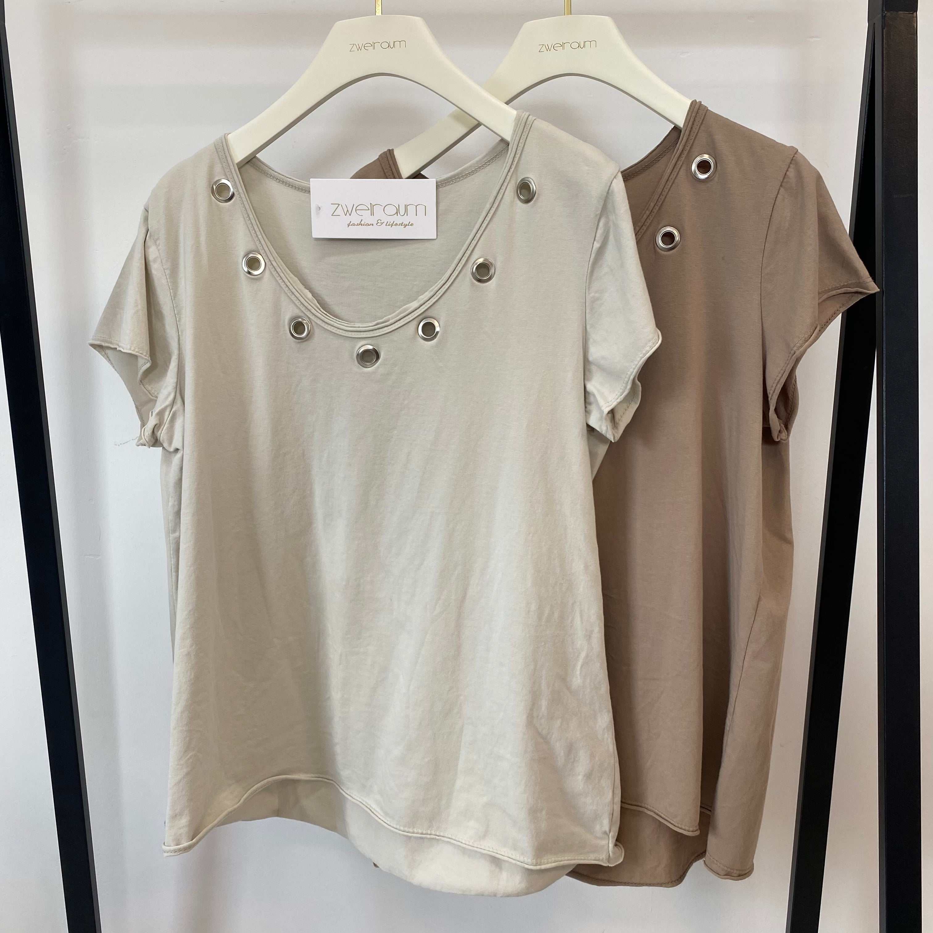 T-Shirt Nieten Details
