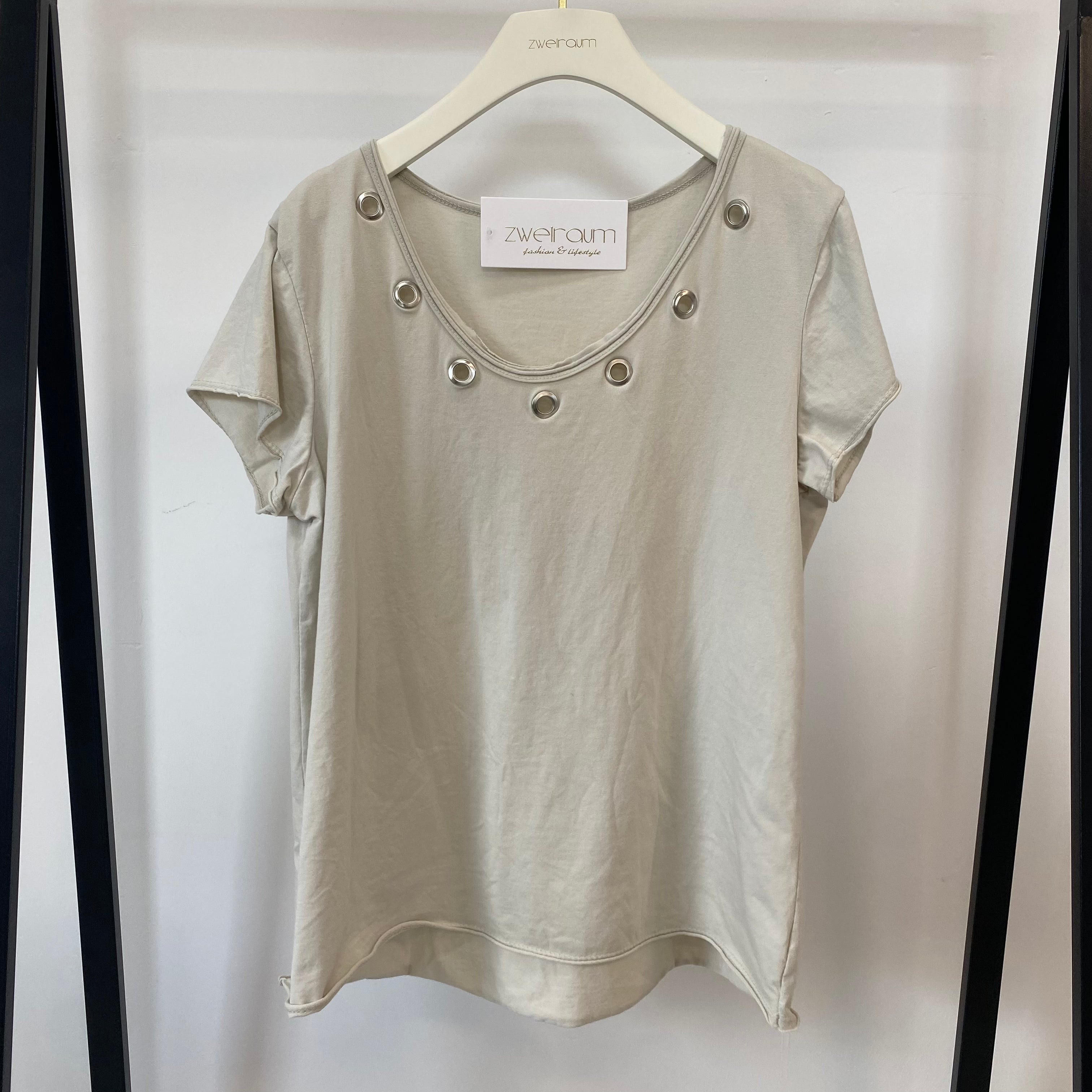T-Shirt Nieten Details