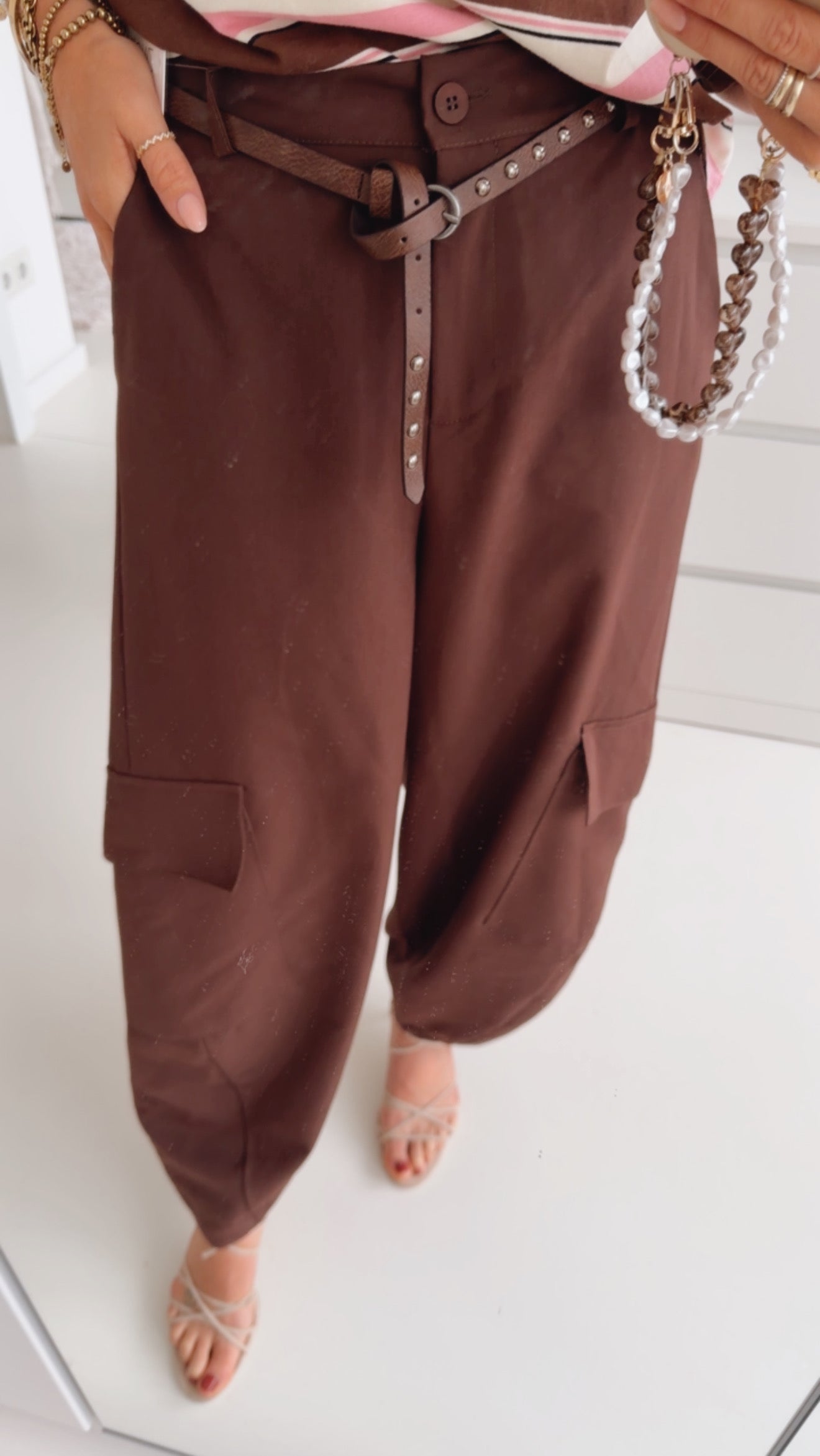 Flowy Hose Side Pocket