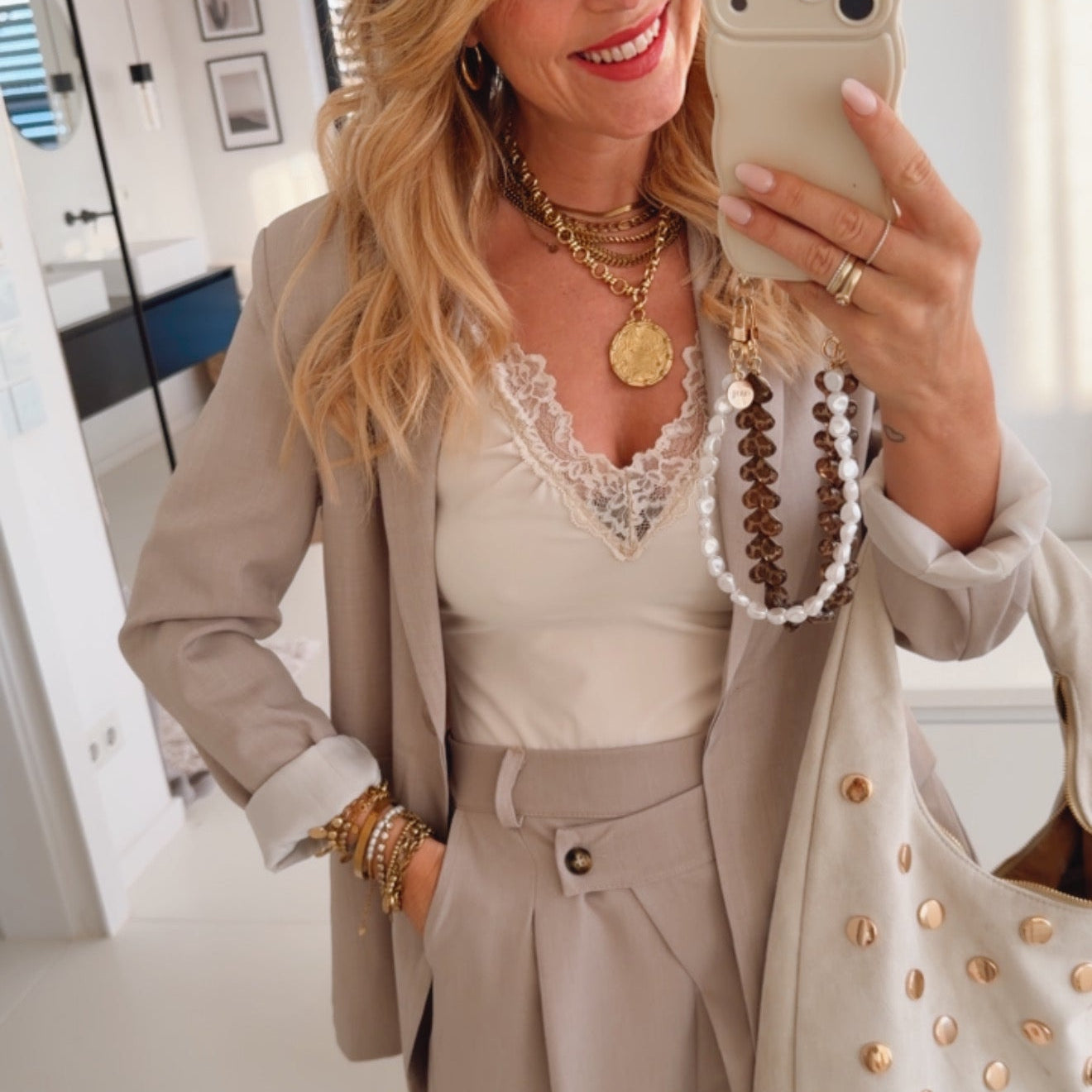 Body Lace Ausschnitt