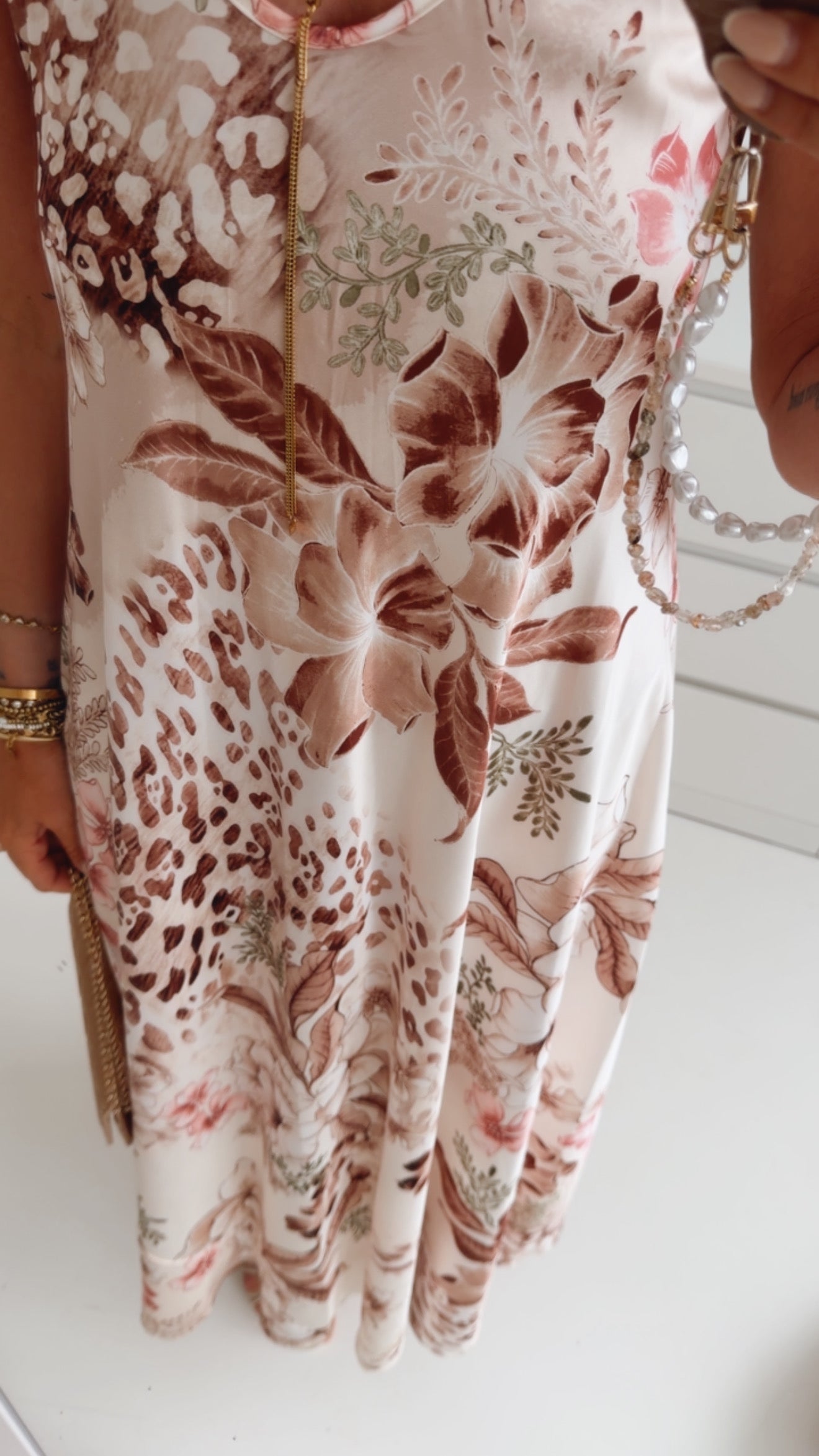 Loose Spaghetti Kleid Blüten Traum Seidenoptik