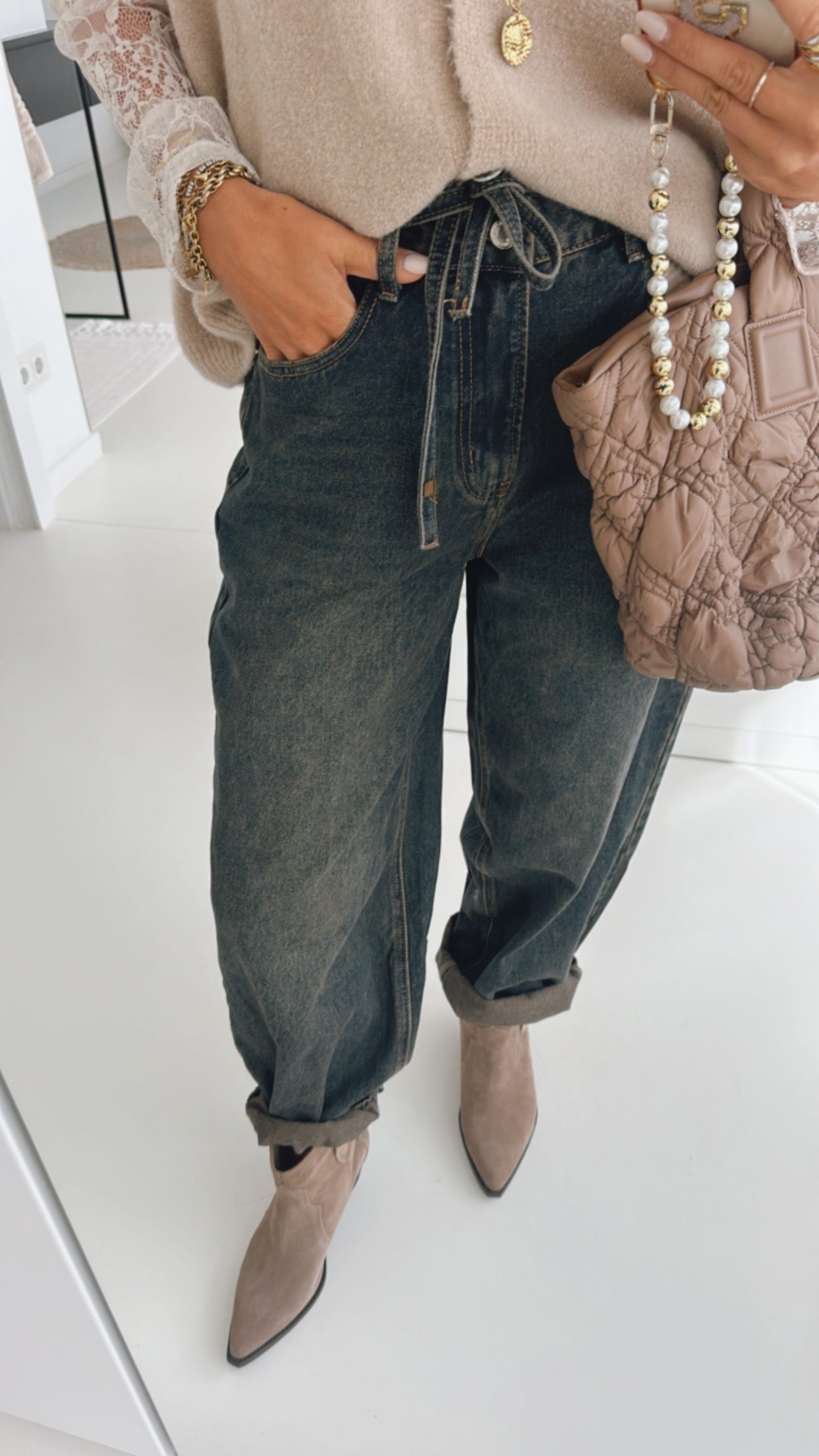 Jeans Hose mit Bindegürtel