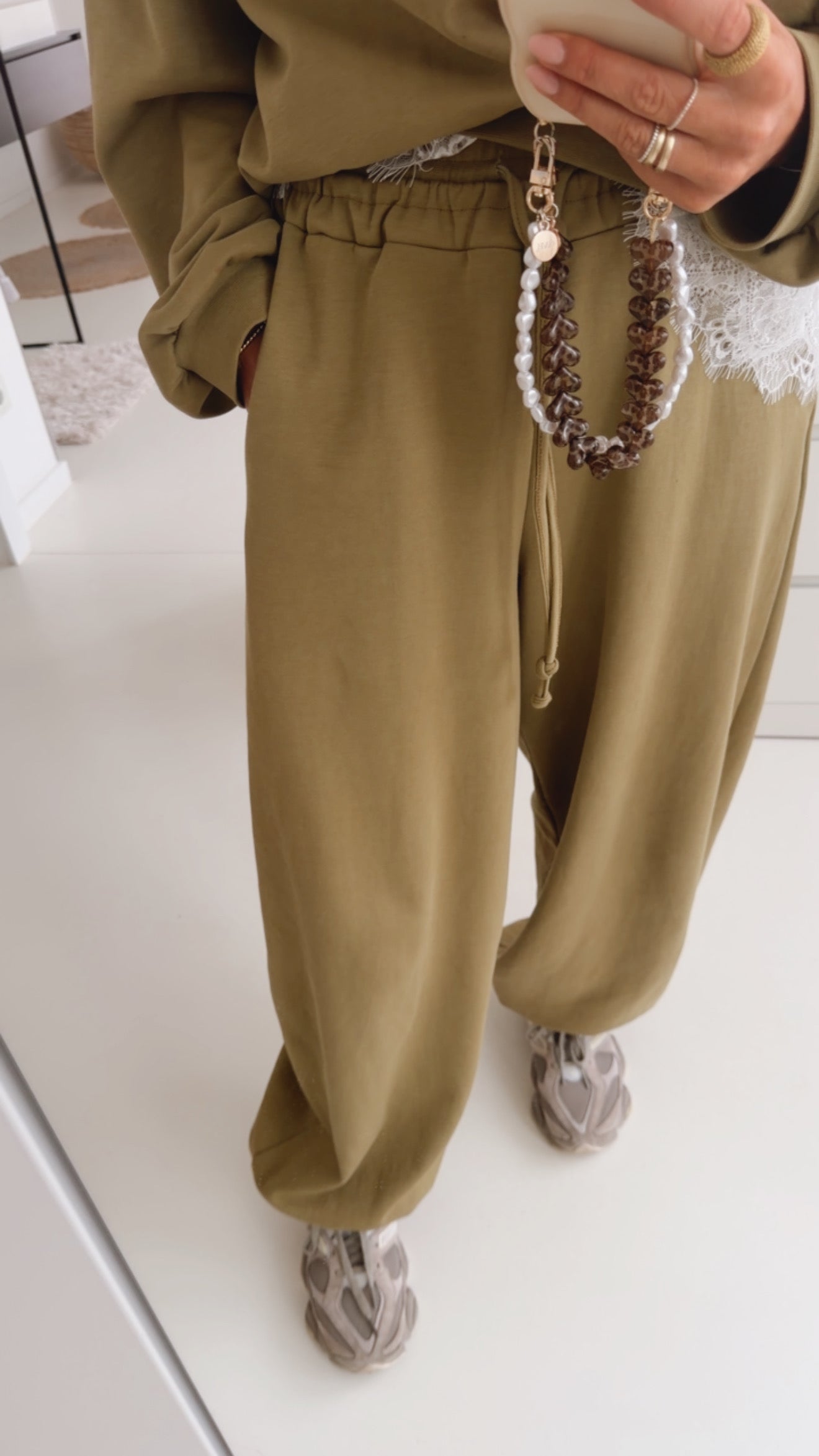 Loose Jogginghose Cinched