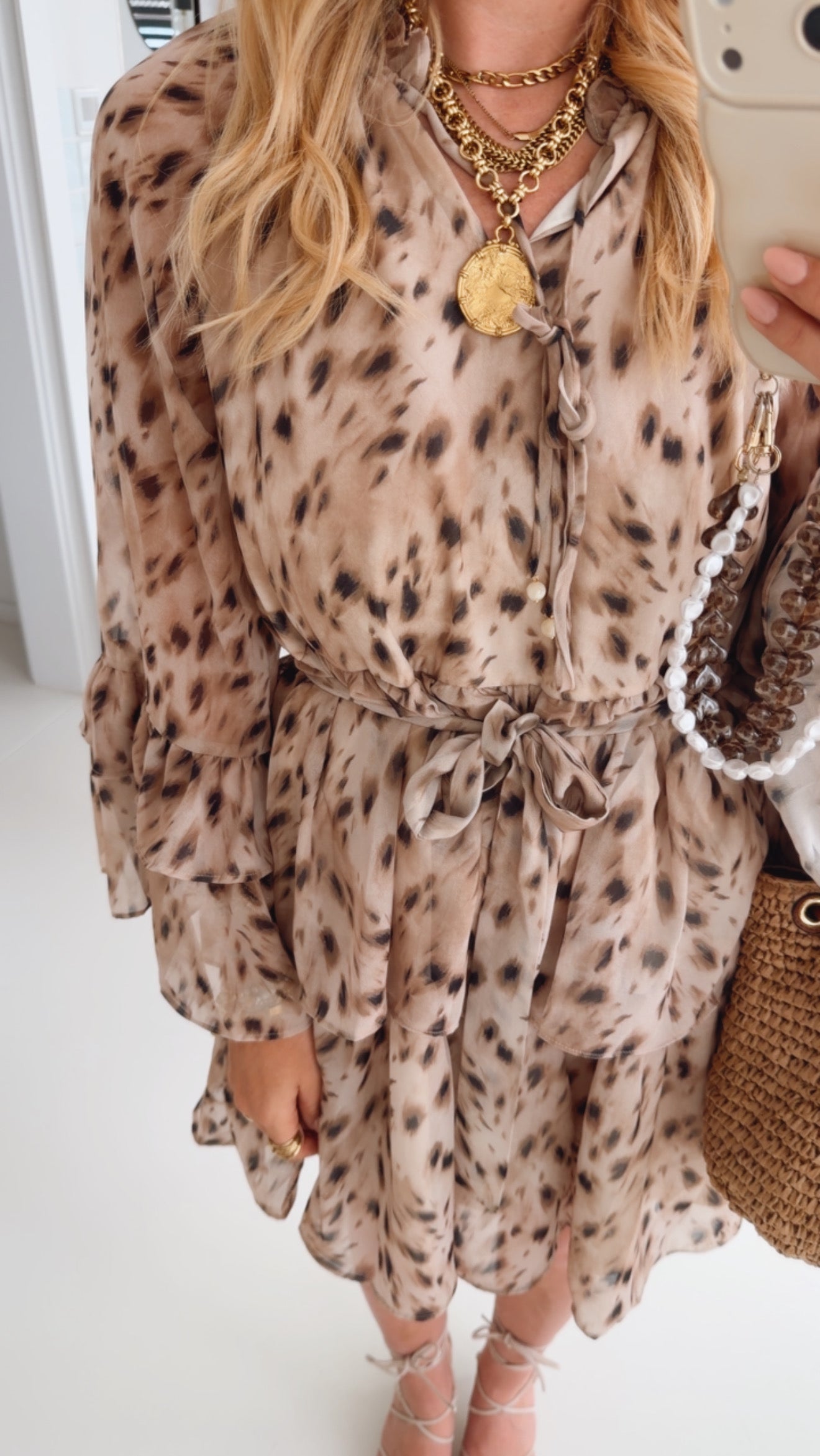 Kleid Rüschenarm