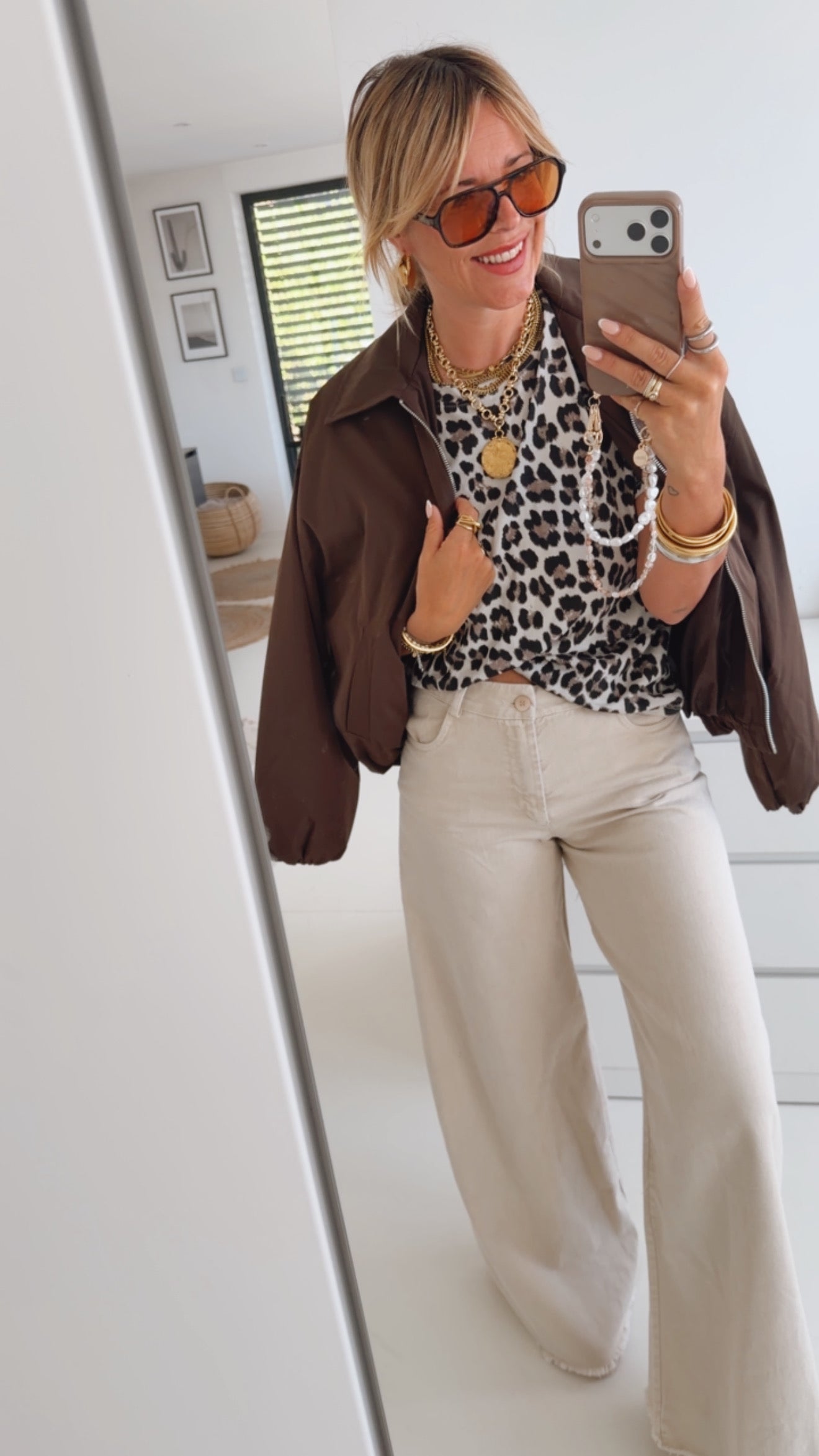Fransen Jeans mit Gürtel