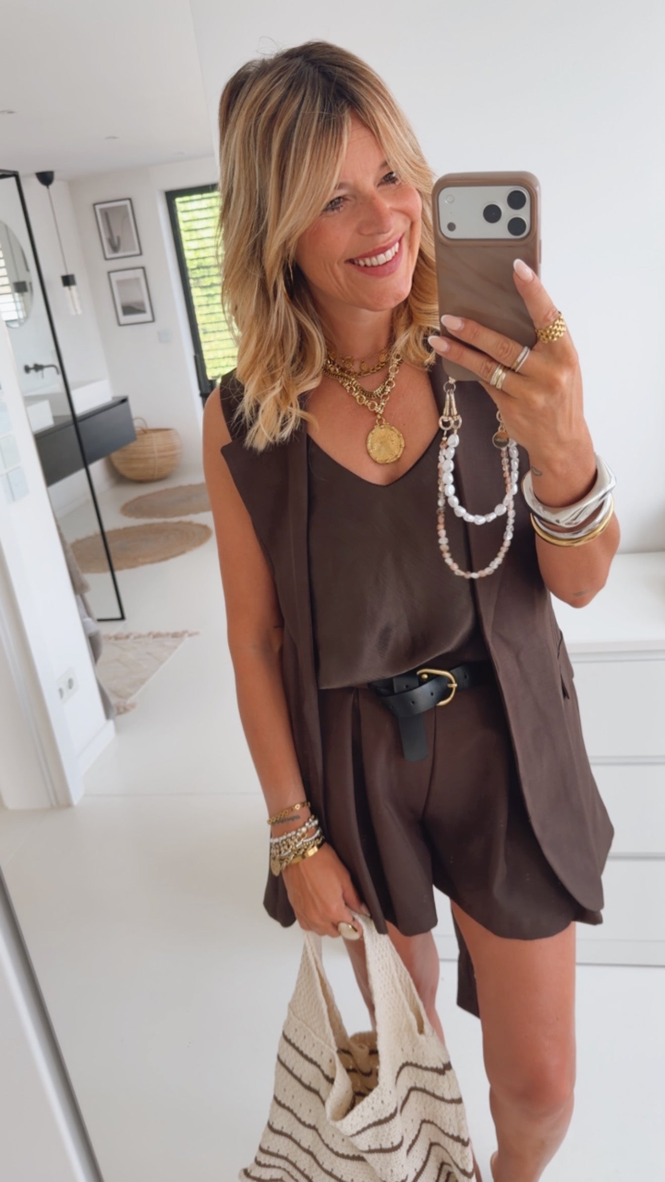 Fine Shorts mit Gürtel