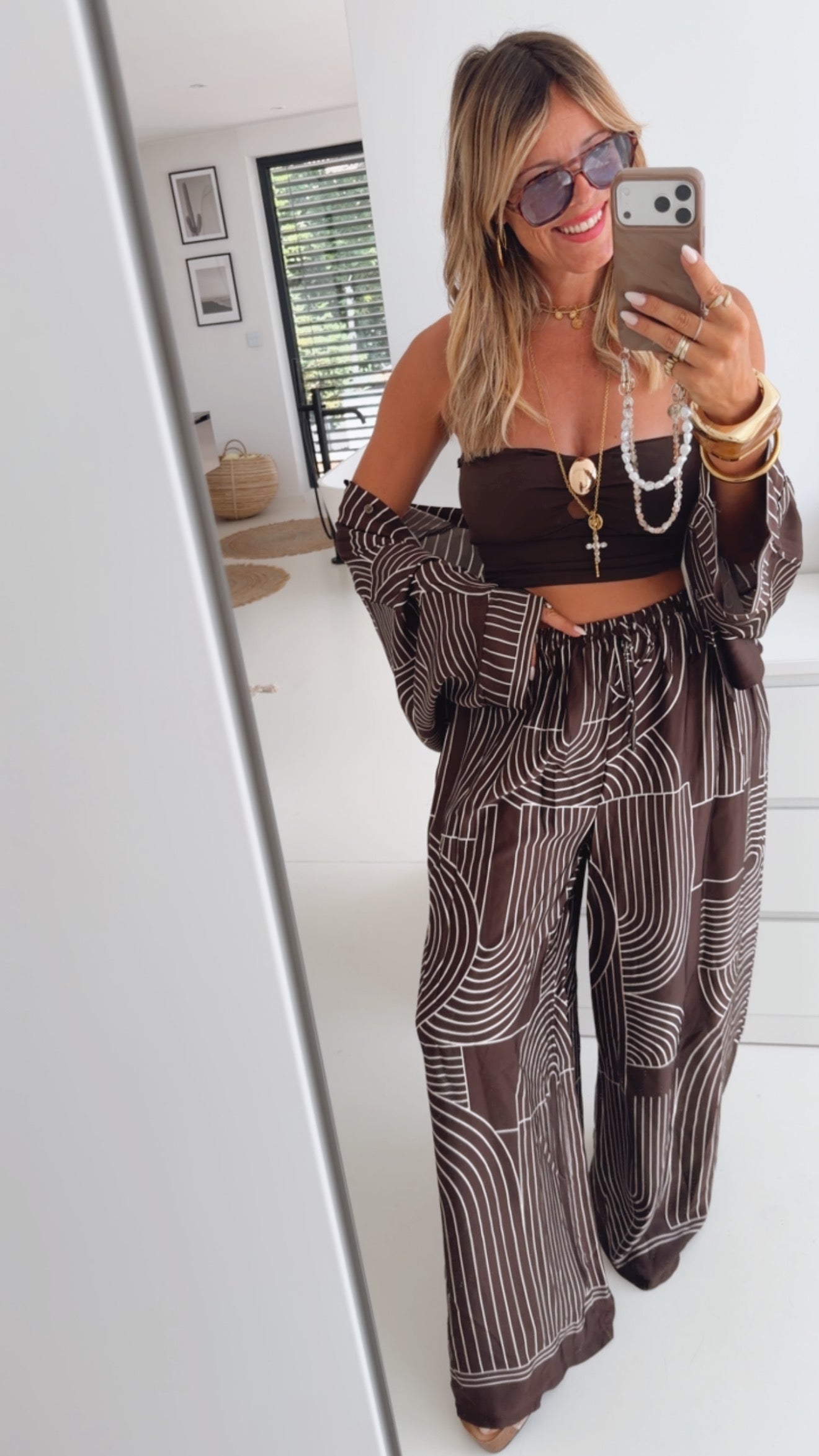 Loose Shirt Rainbow Pattern