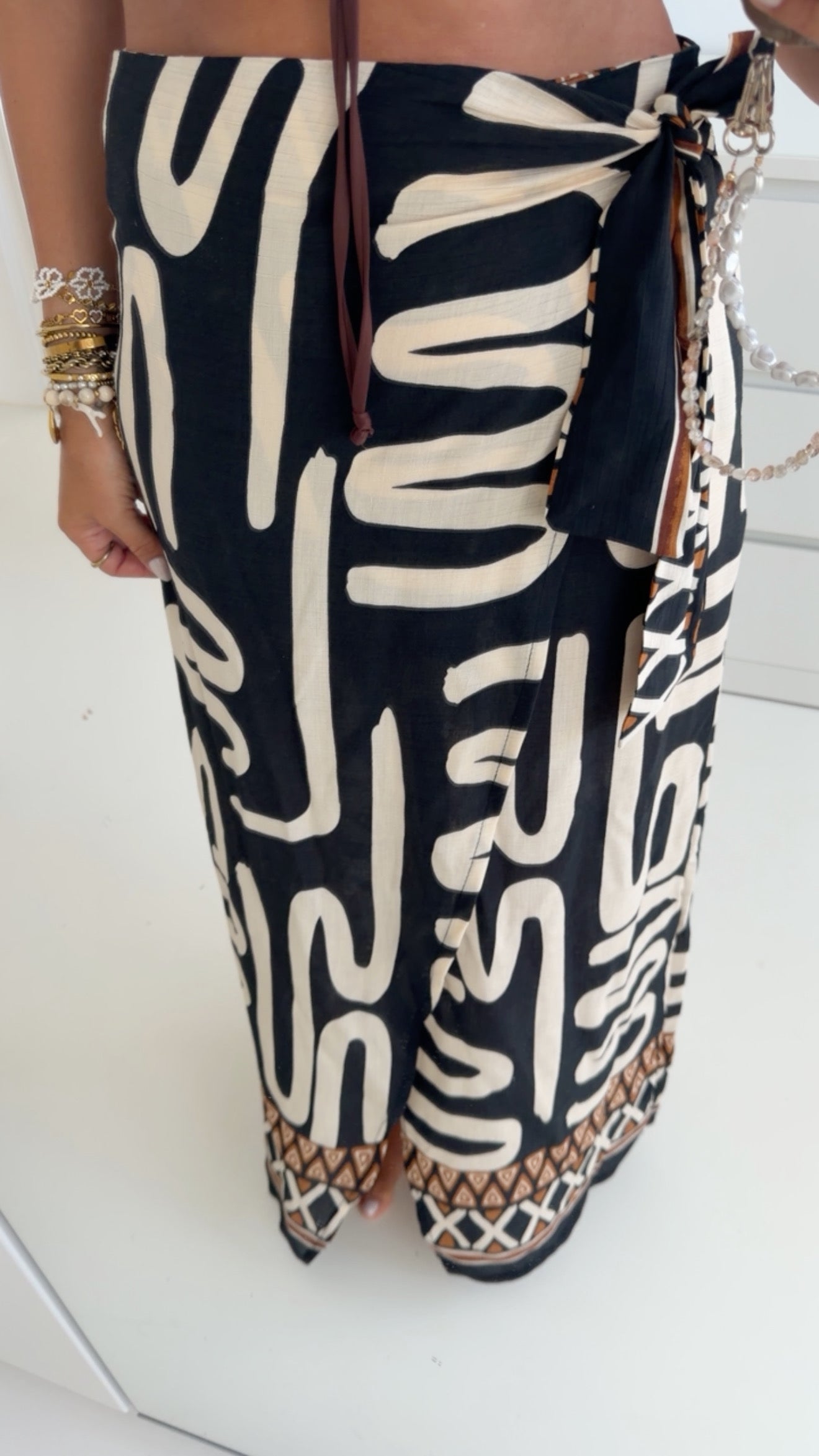 Maxi Binderock Side Tie
