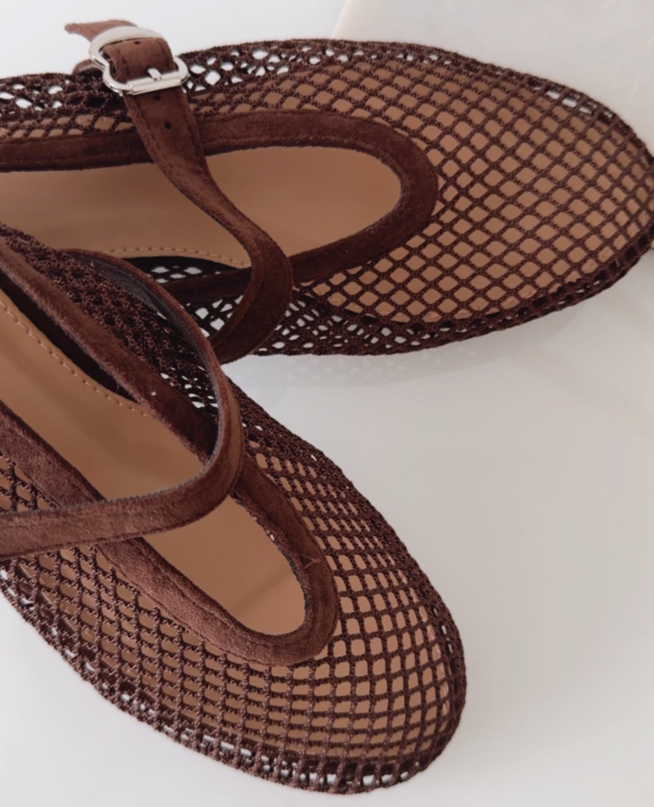 Net Ballerinas mit Riemchen