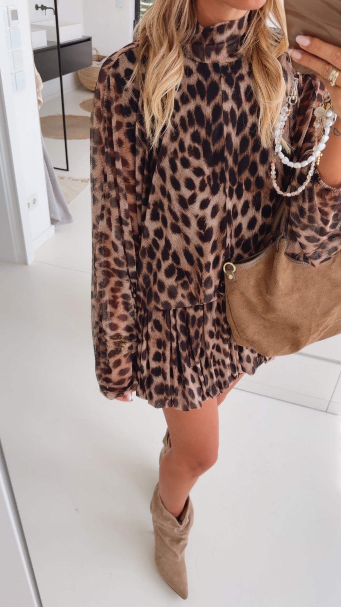 Leo Kleid Fancy Back