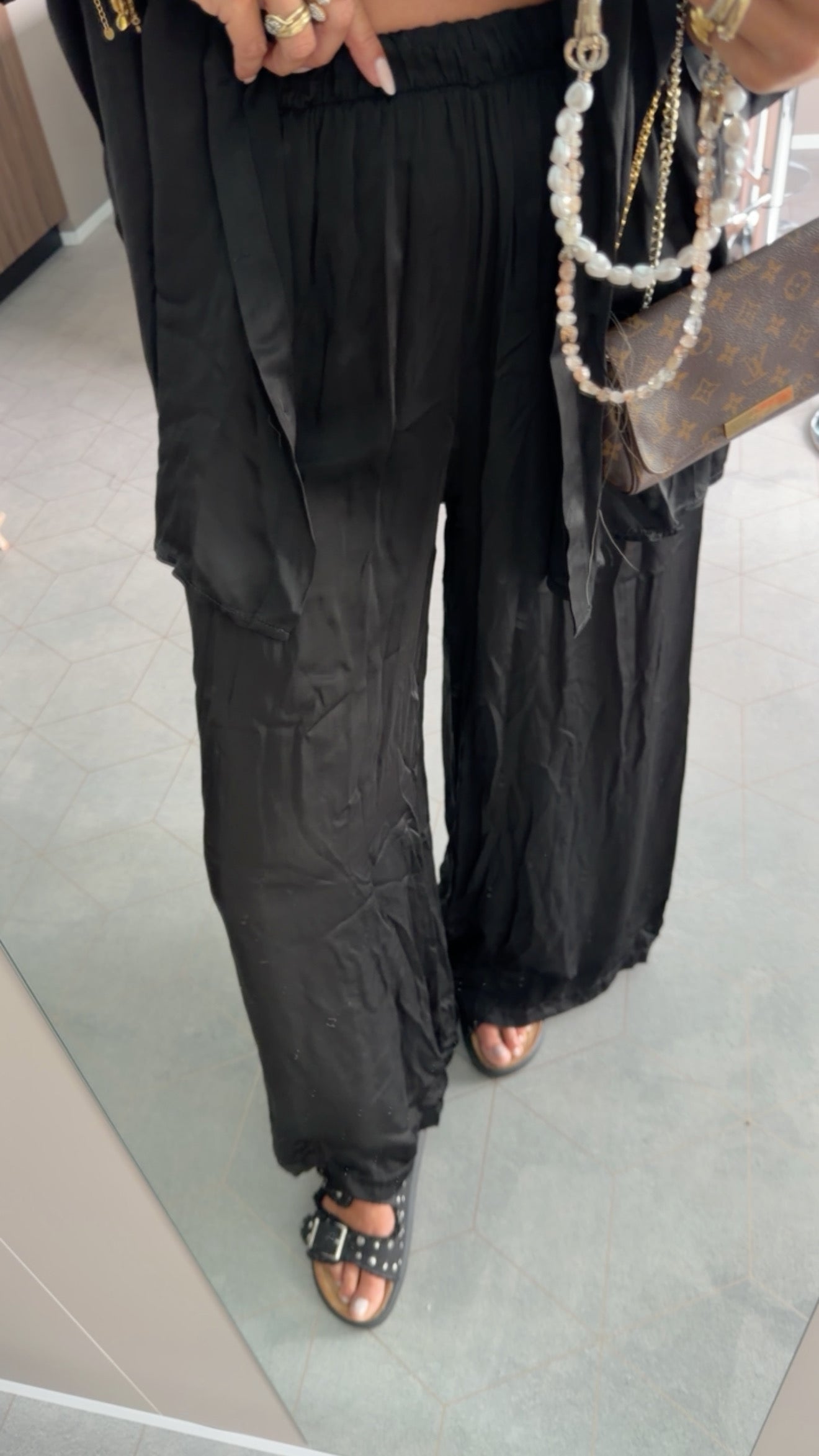 Silky Loose Hose