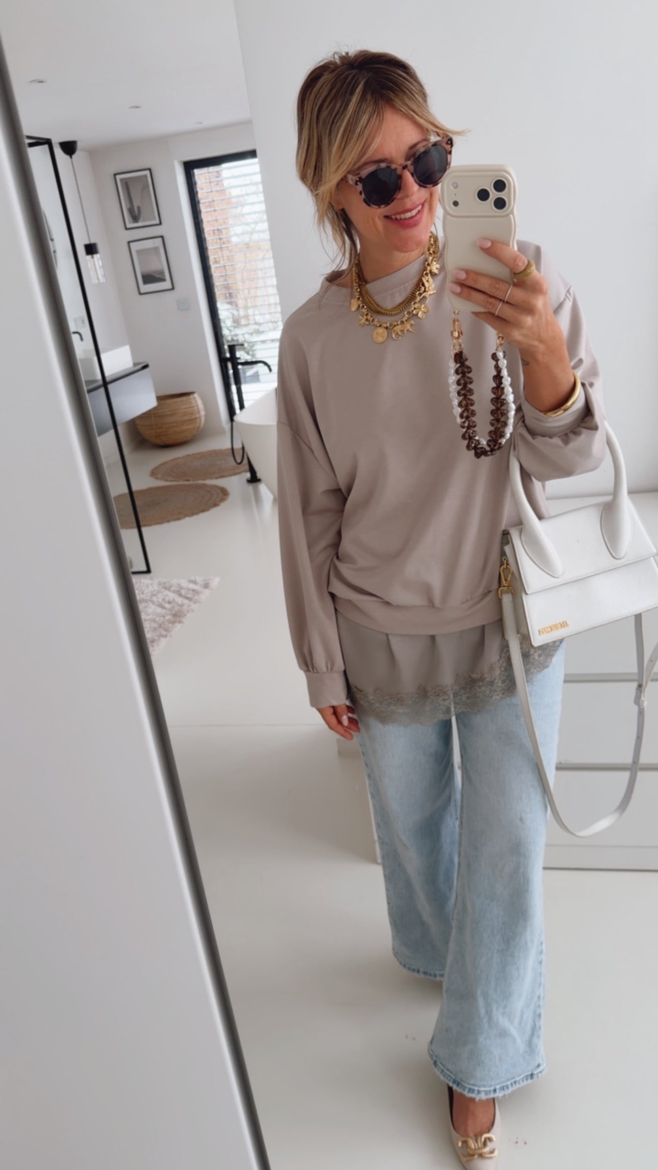 Long Pulli mit Spitze