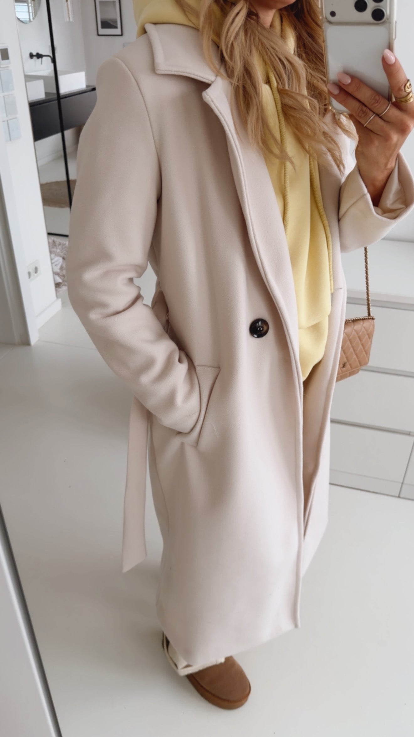 Mantel mit Bindegürtel