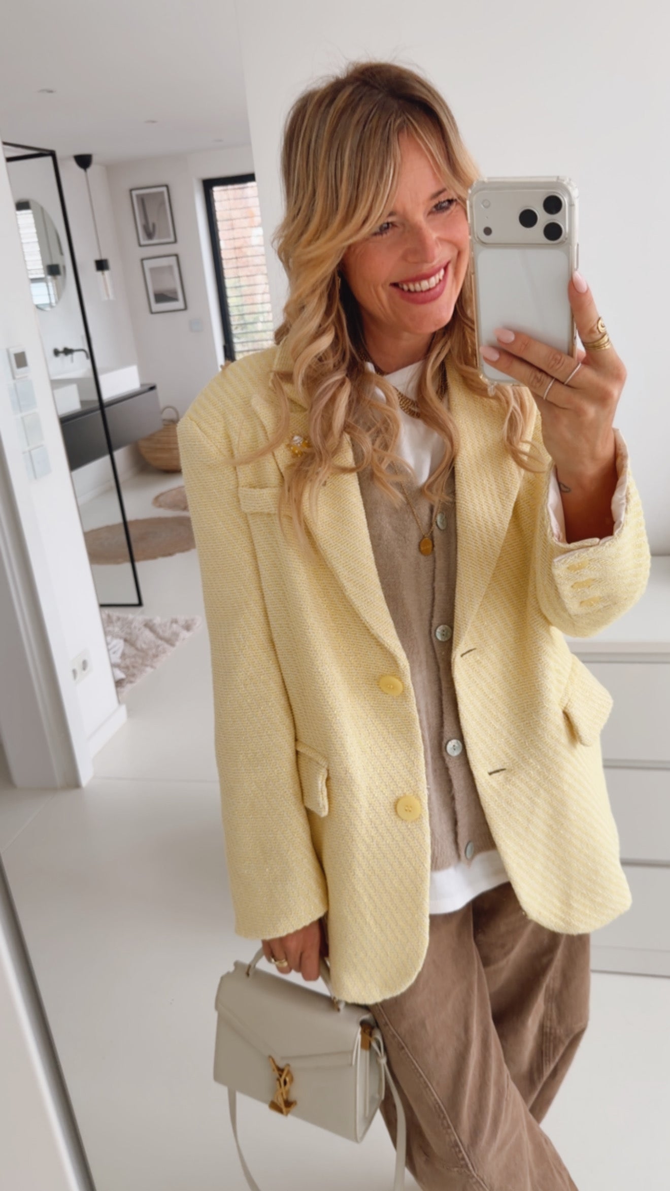 Oversize Strick Pullunder Buttons