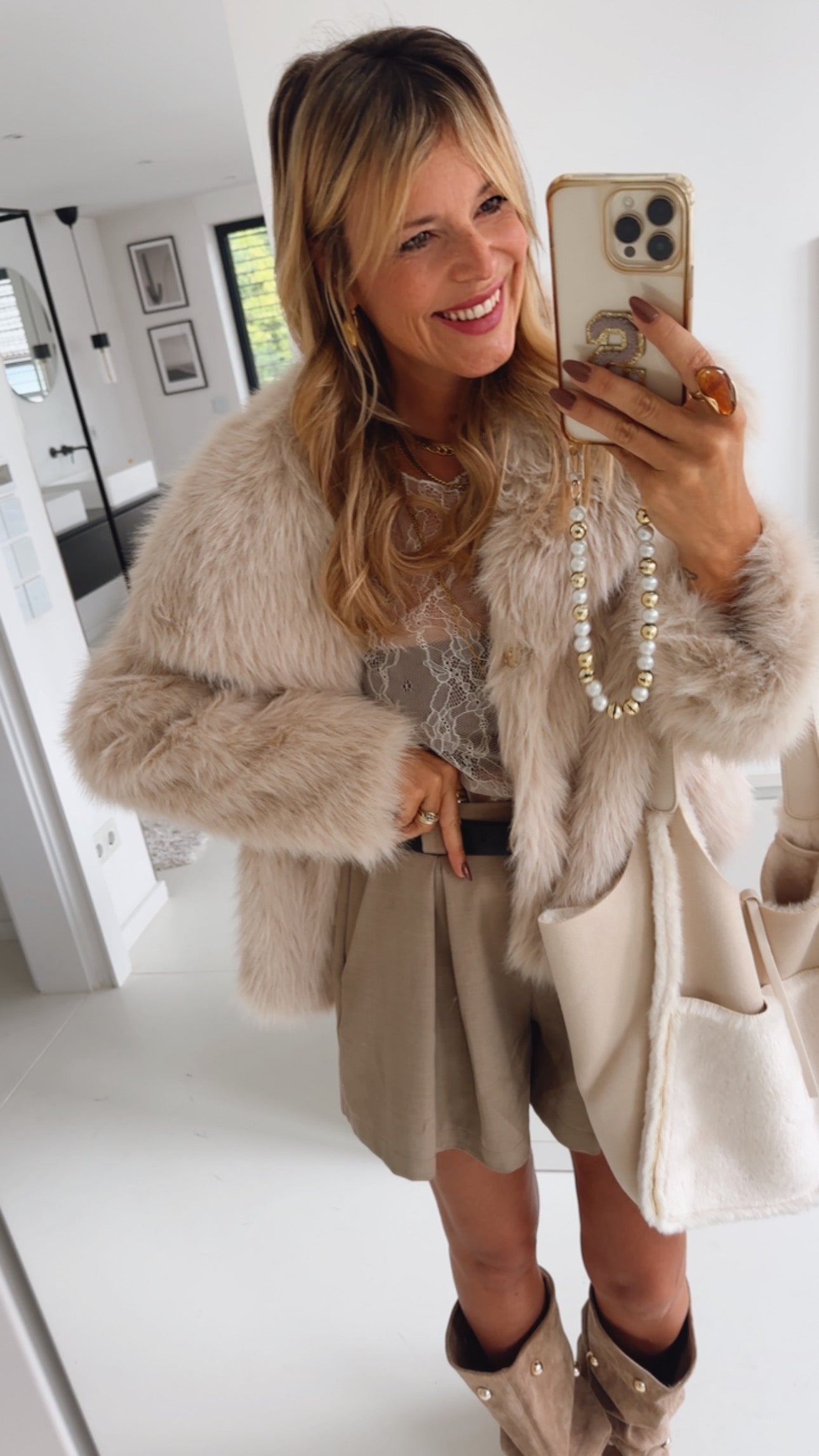 Fell Jacke Big Collar