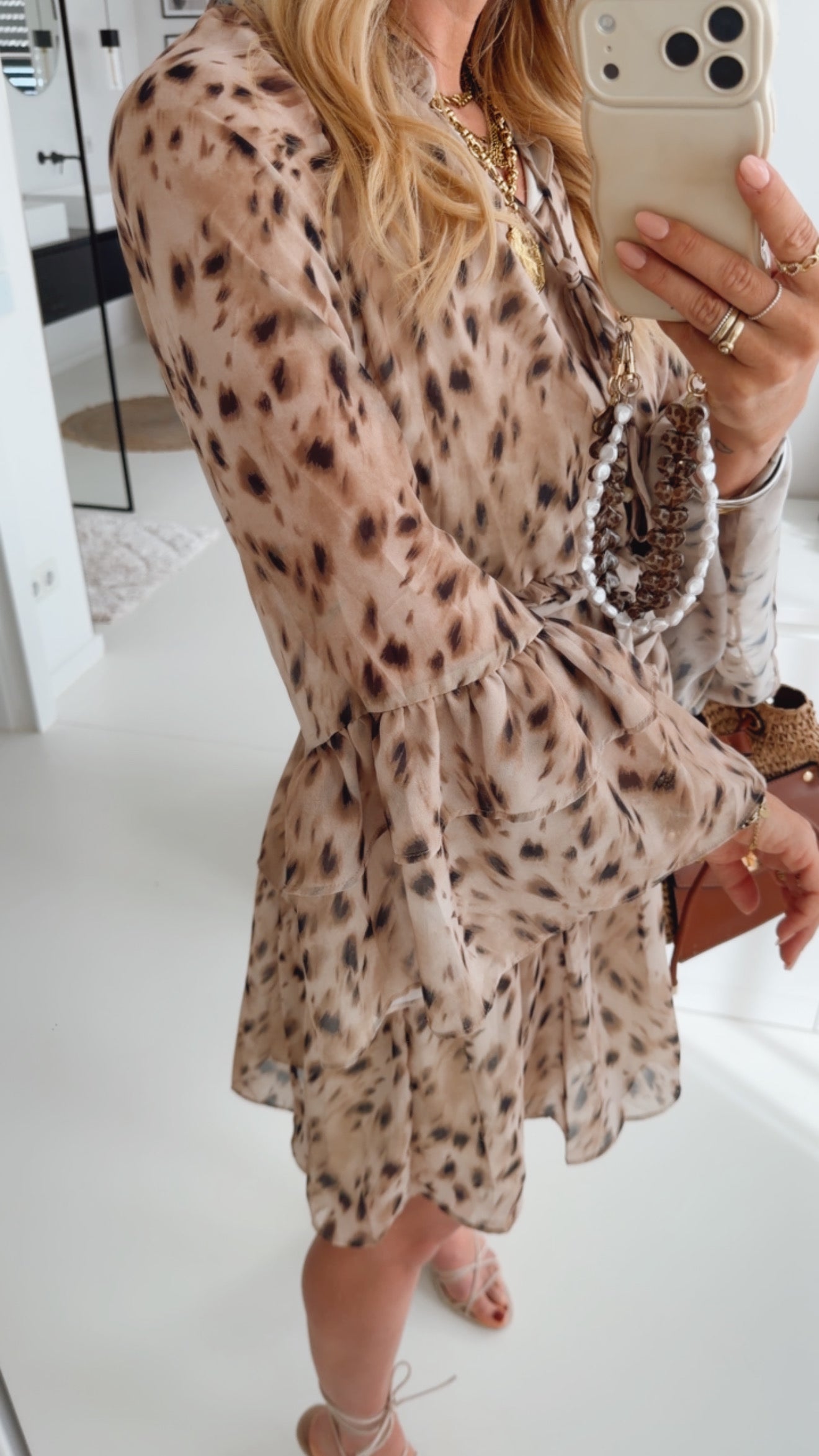 Kleid Rüschenarm