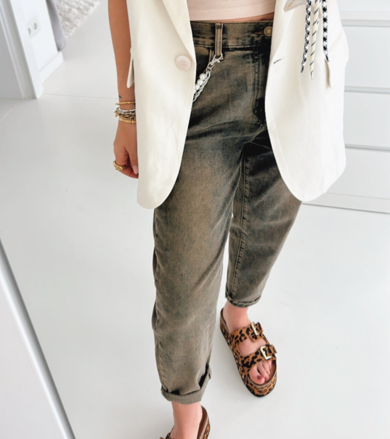 Jeans Pearl Detail