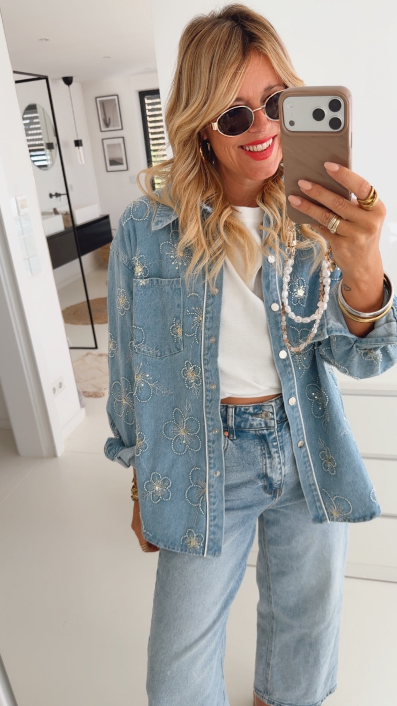 Jeans Hemd Blumen Detail