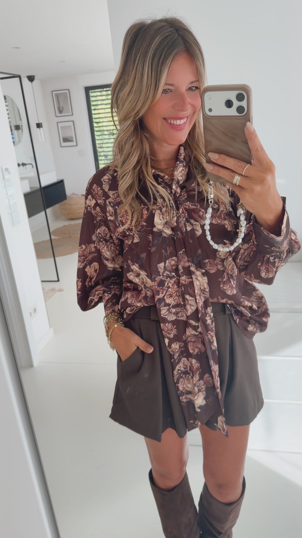 Blumen Bluse Necktie