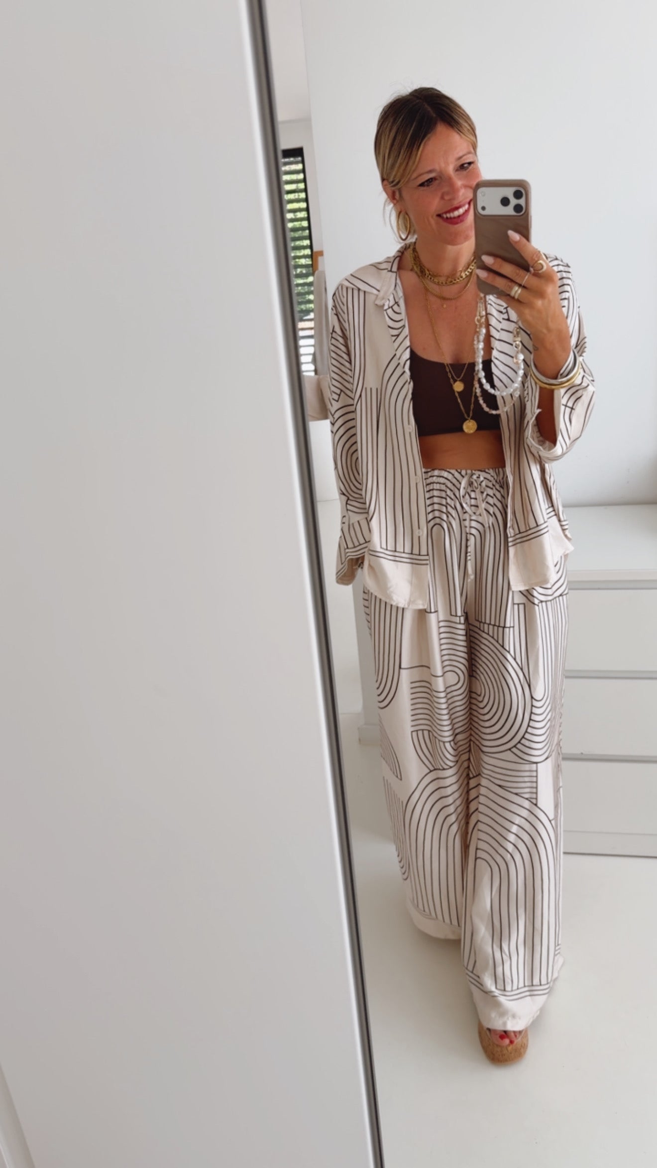 Loose Shirt Rainbow Pattern