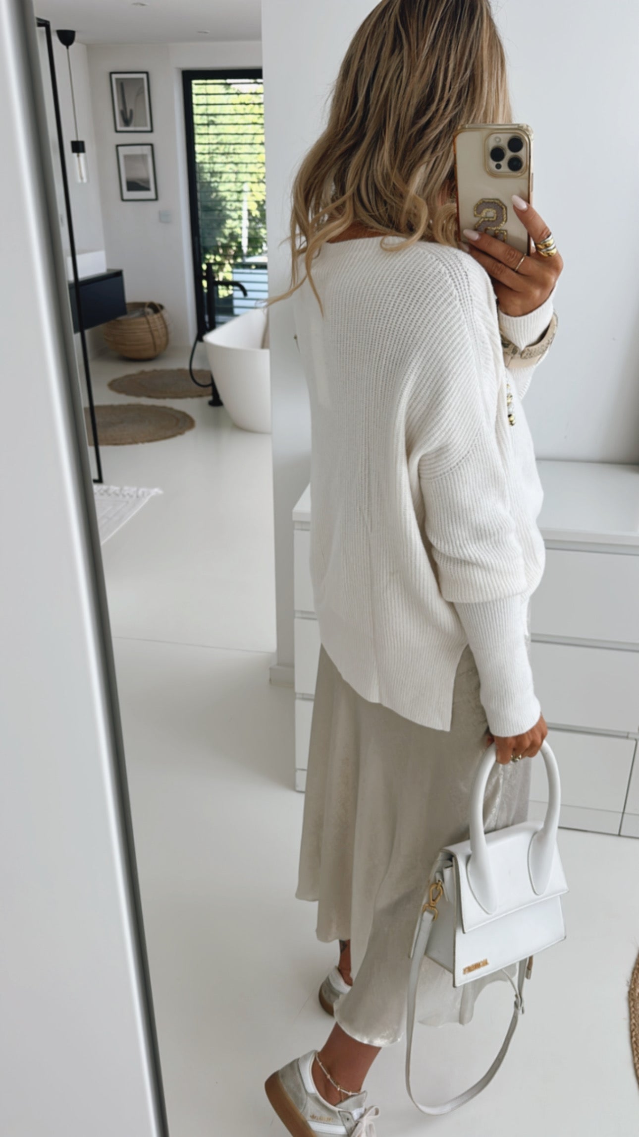 Knit Pulli Roundneck mit Schlitz
