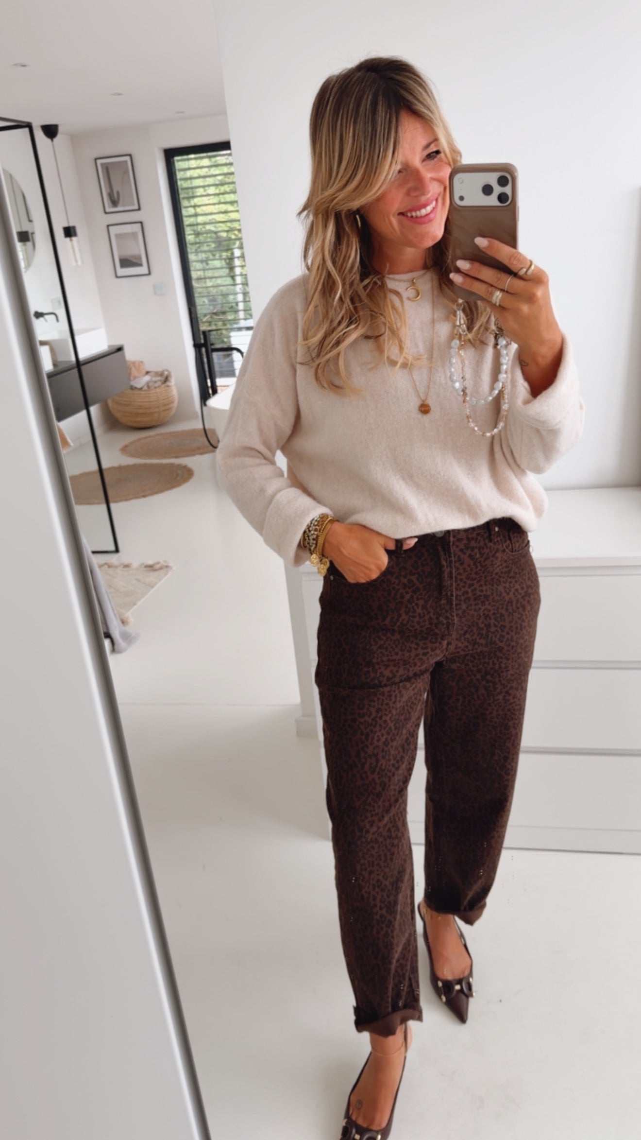 Everyday Hose Leo Vibes