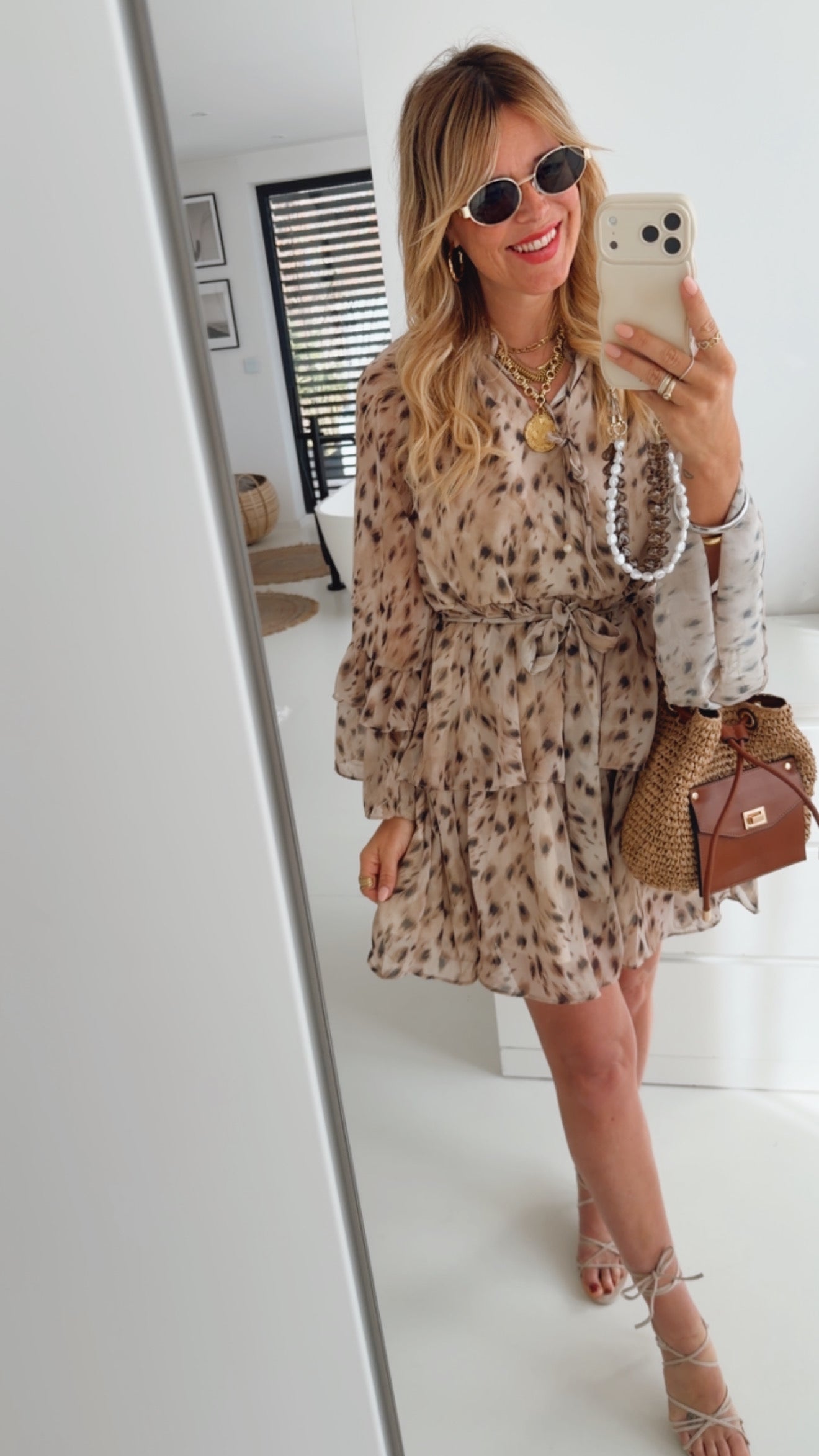 Kleid Rüschenarm