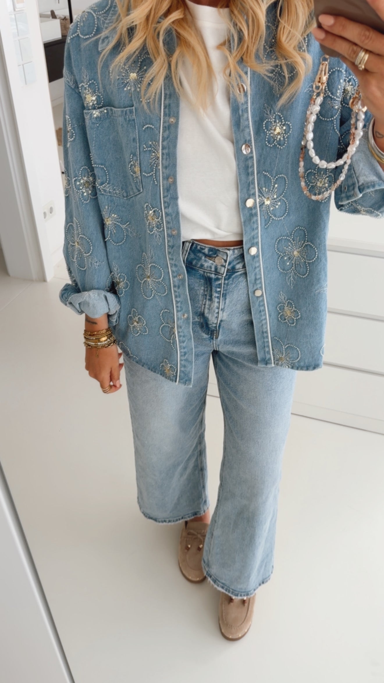 Jeans Hemd Blumen Detail