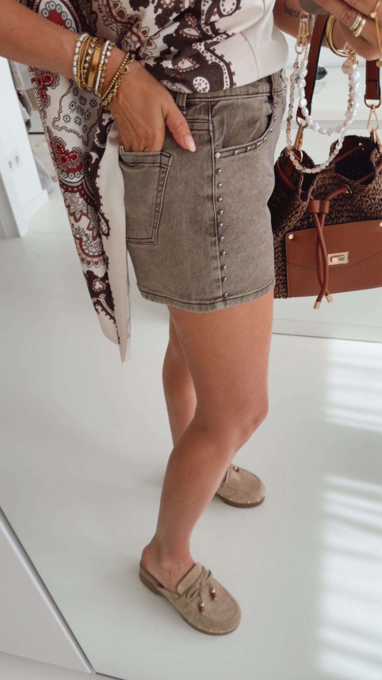Shorts Nieten Detail