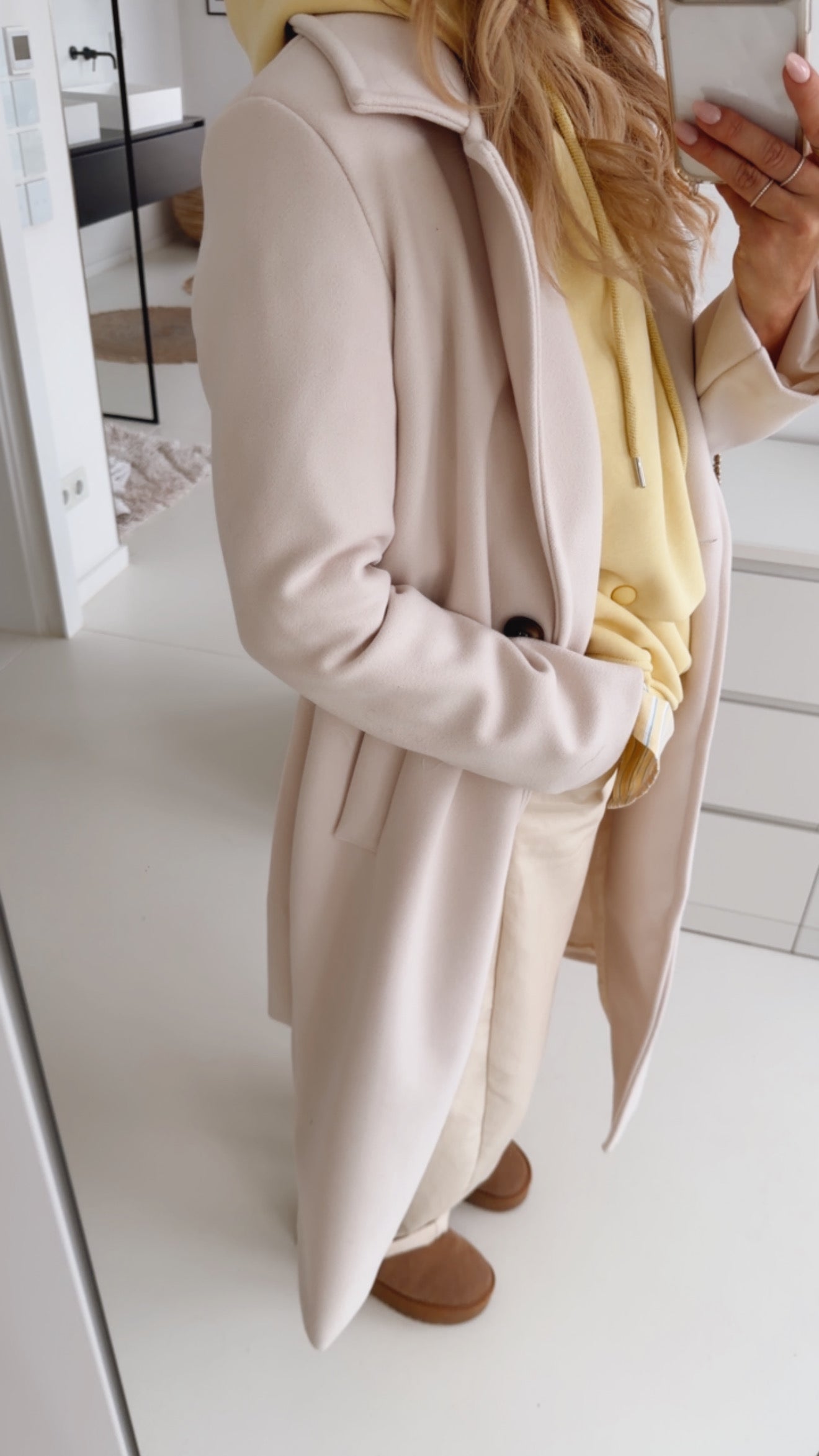 Mantel mit Bindegürtel