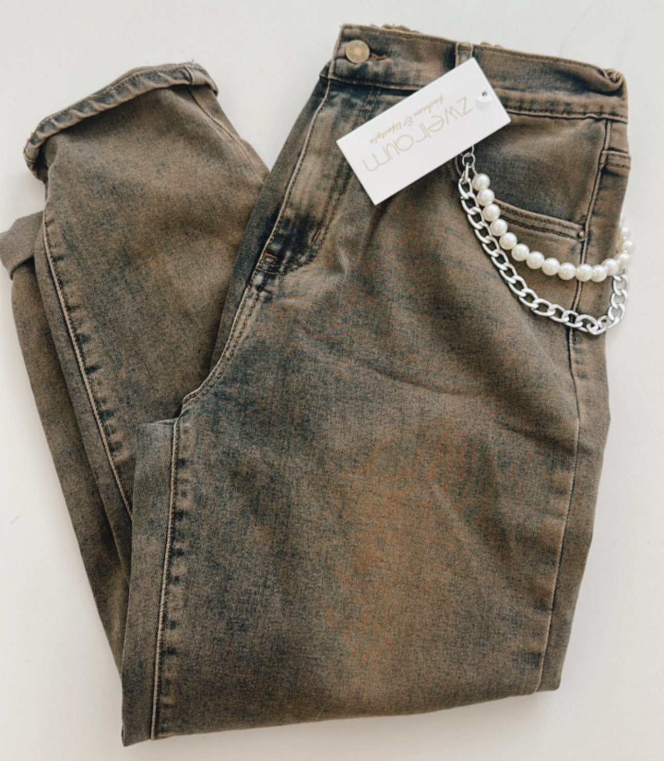 Jeans Pearl Detail