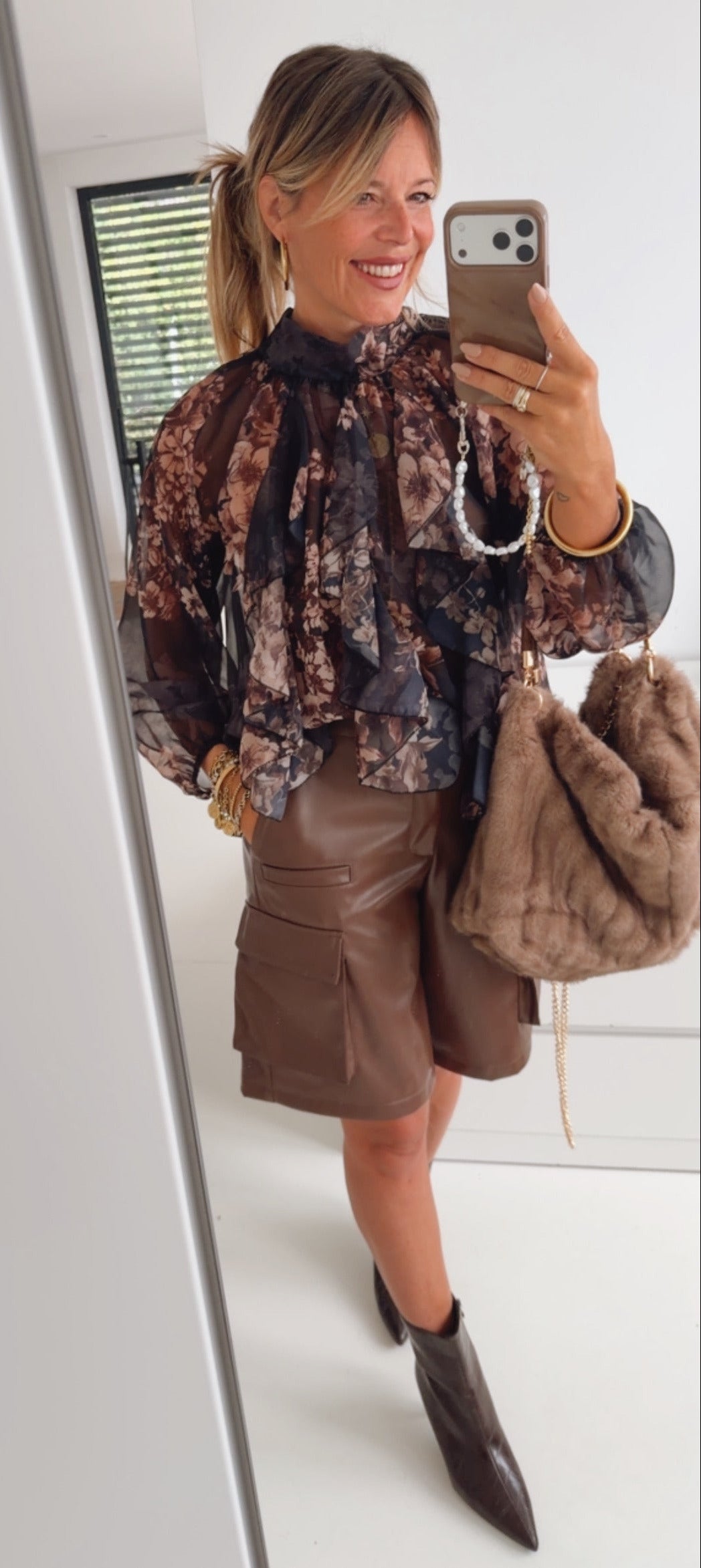 Sheer Bluse Dark Flower