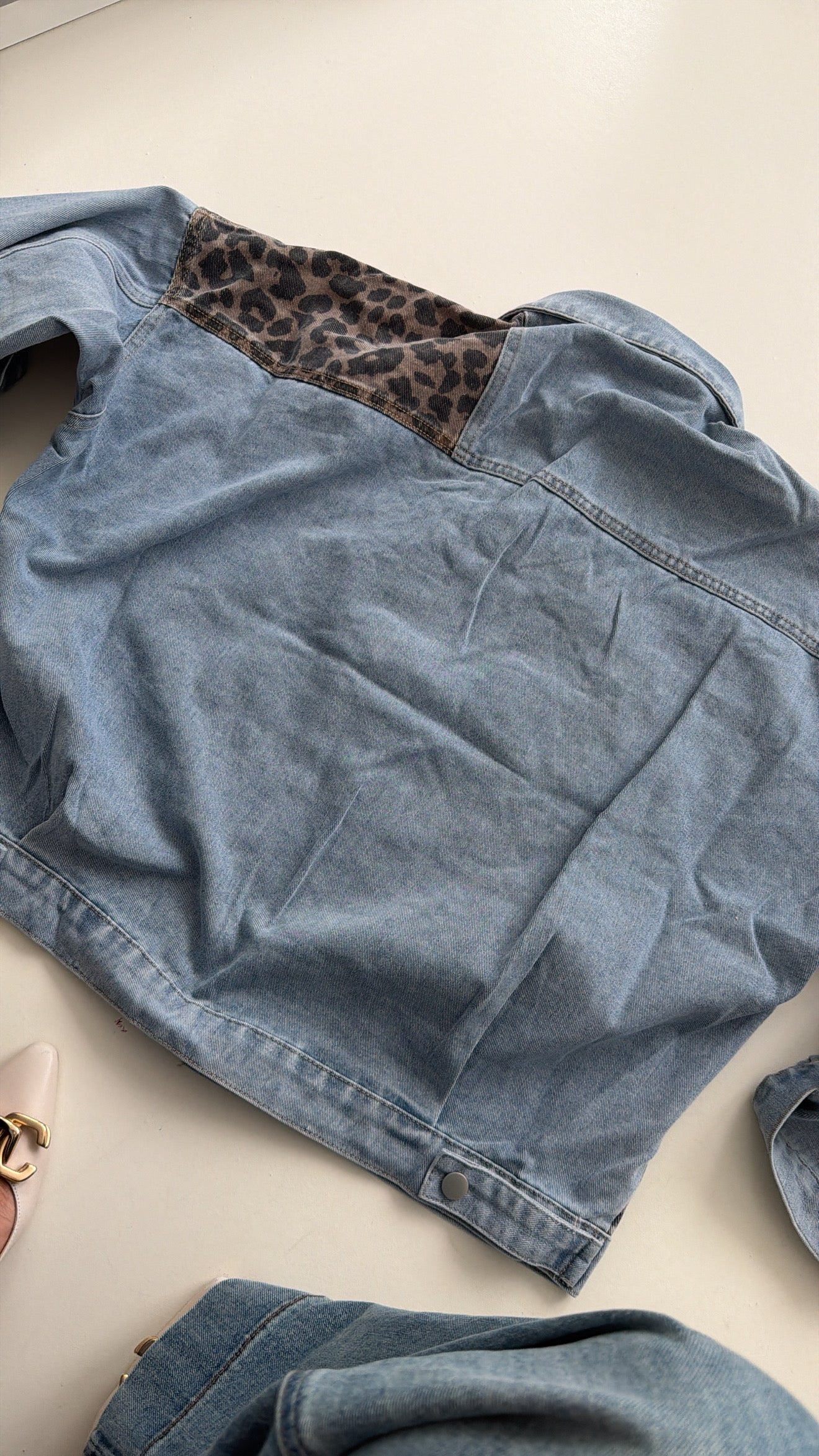 Cropped Jeans Jacke Leo