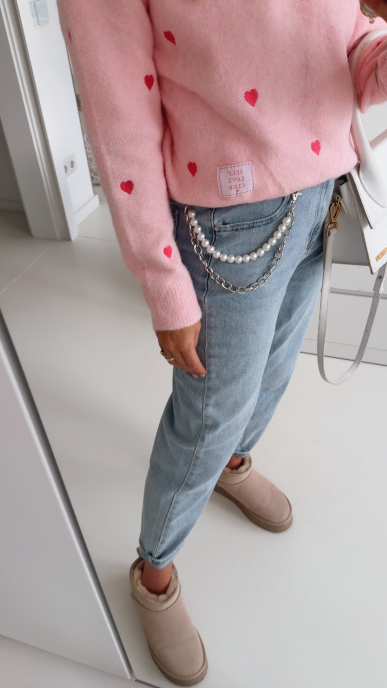 Mom Jeans Pearl Chain