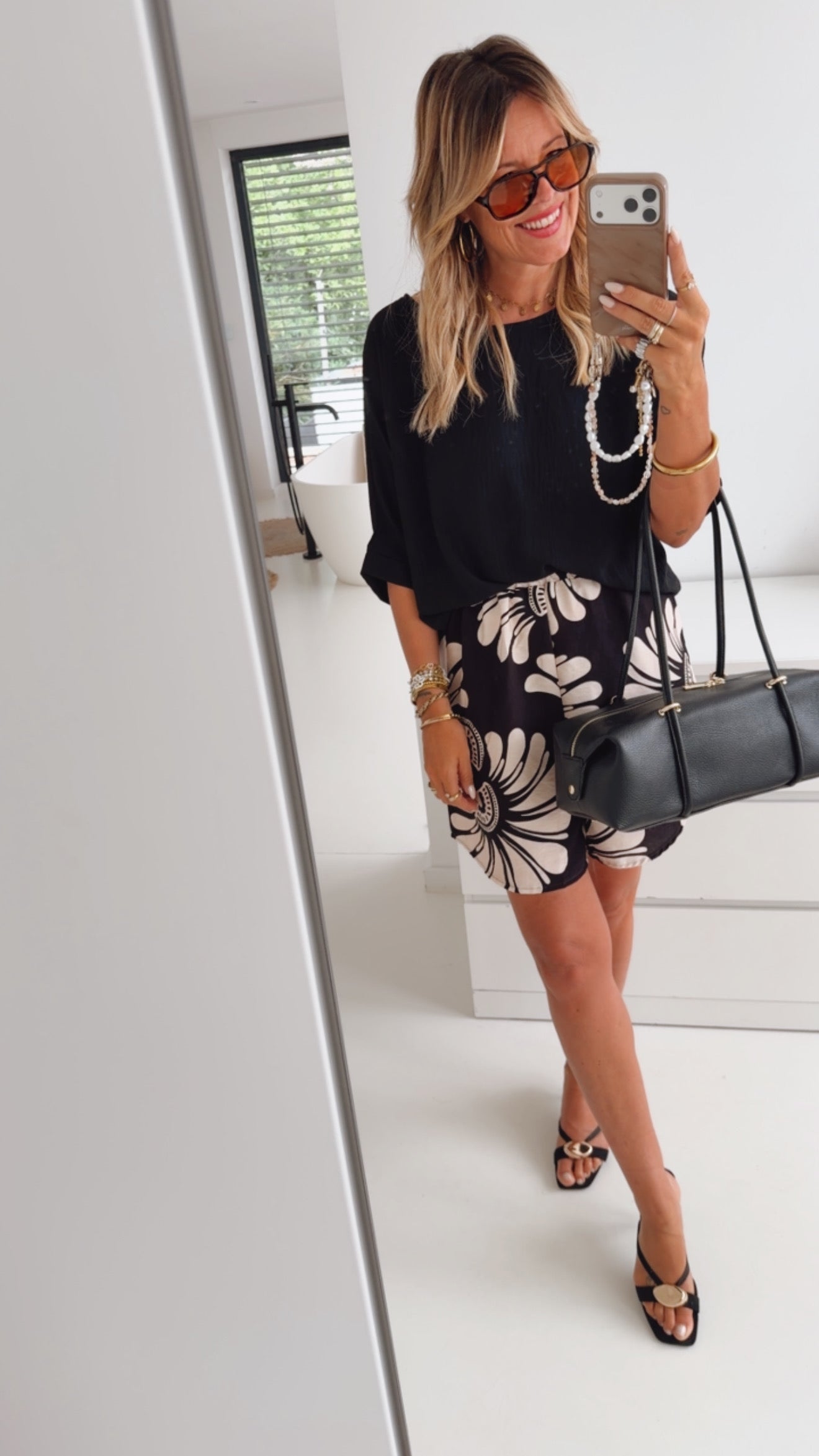 Shorts Abstrakt Flower