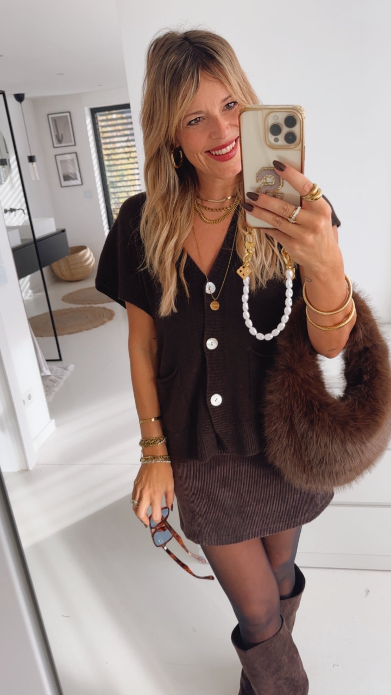 Knit Pullunder Buttons Capsule