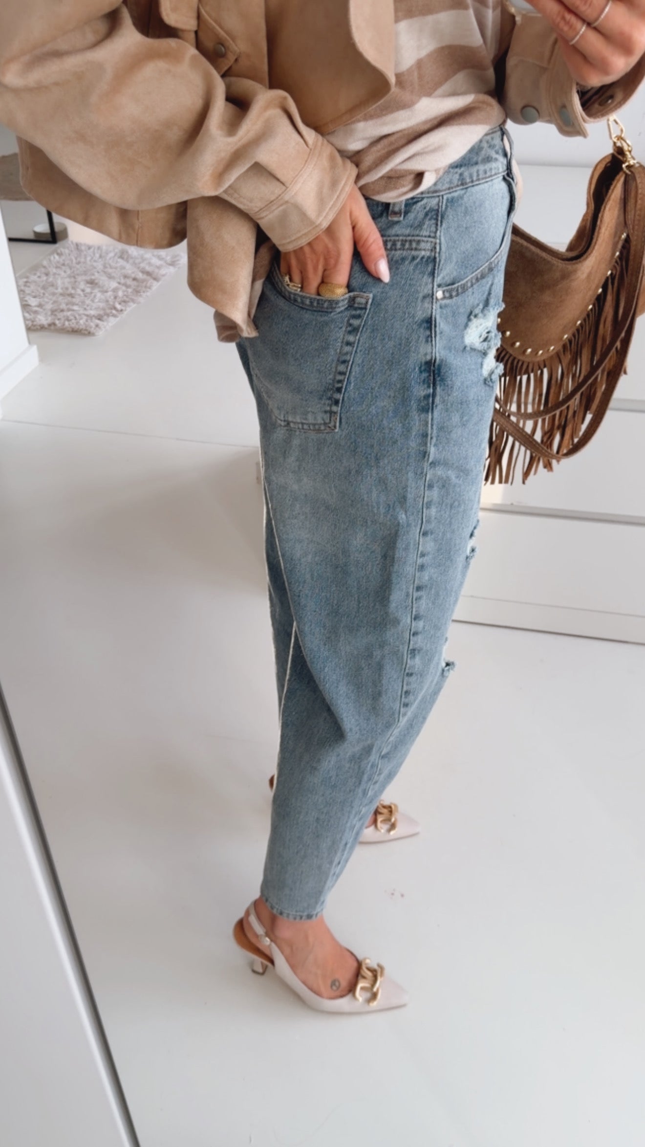 Mom Style Destroyed Jeans