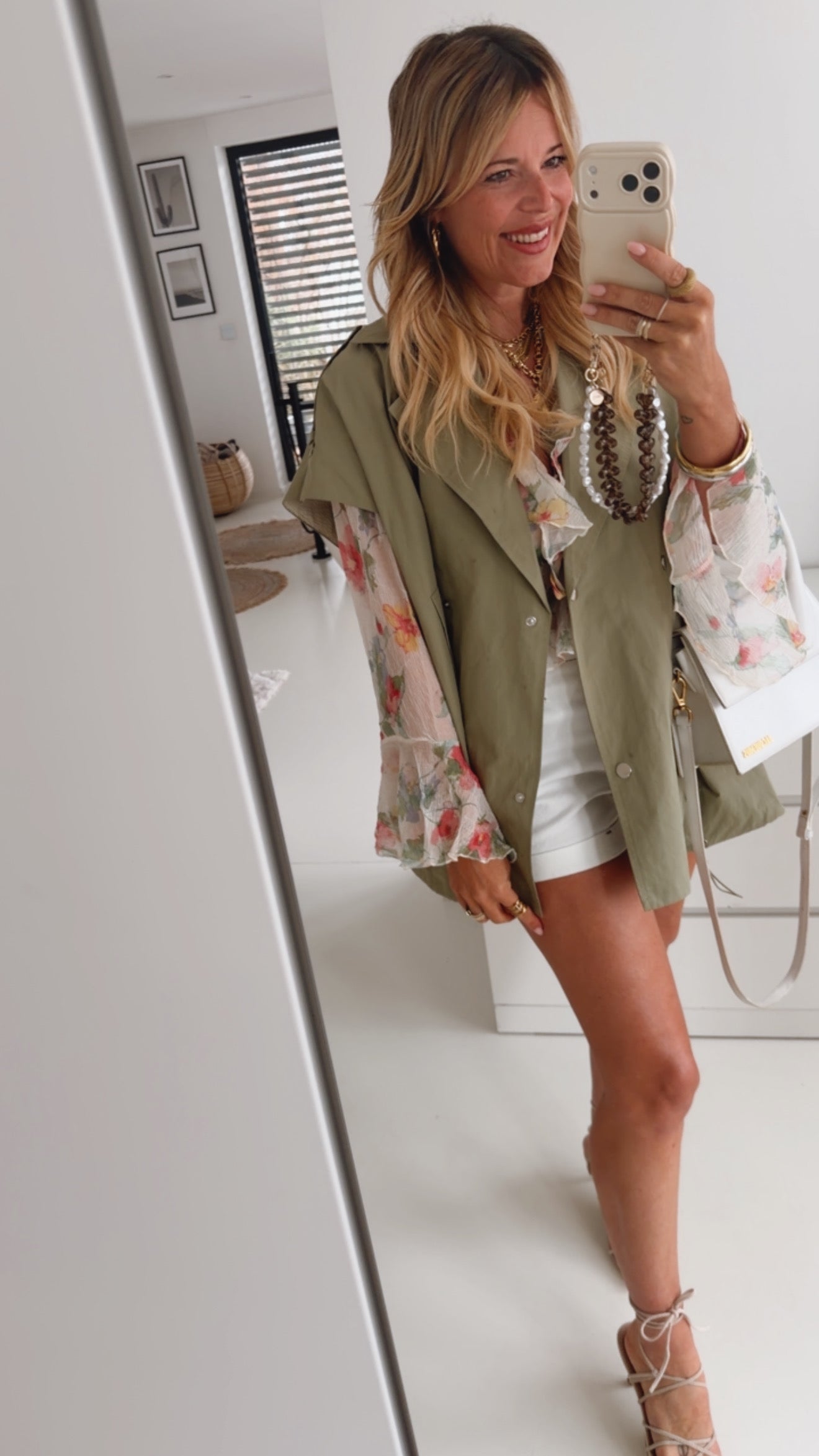 Oversize Weste Trench
