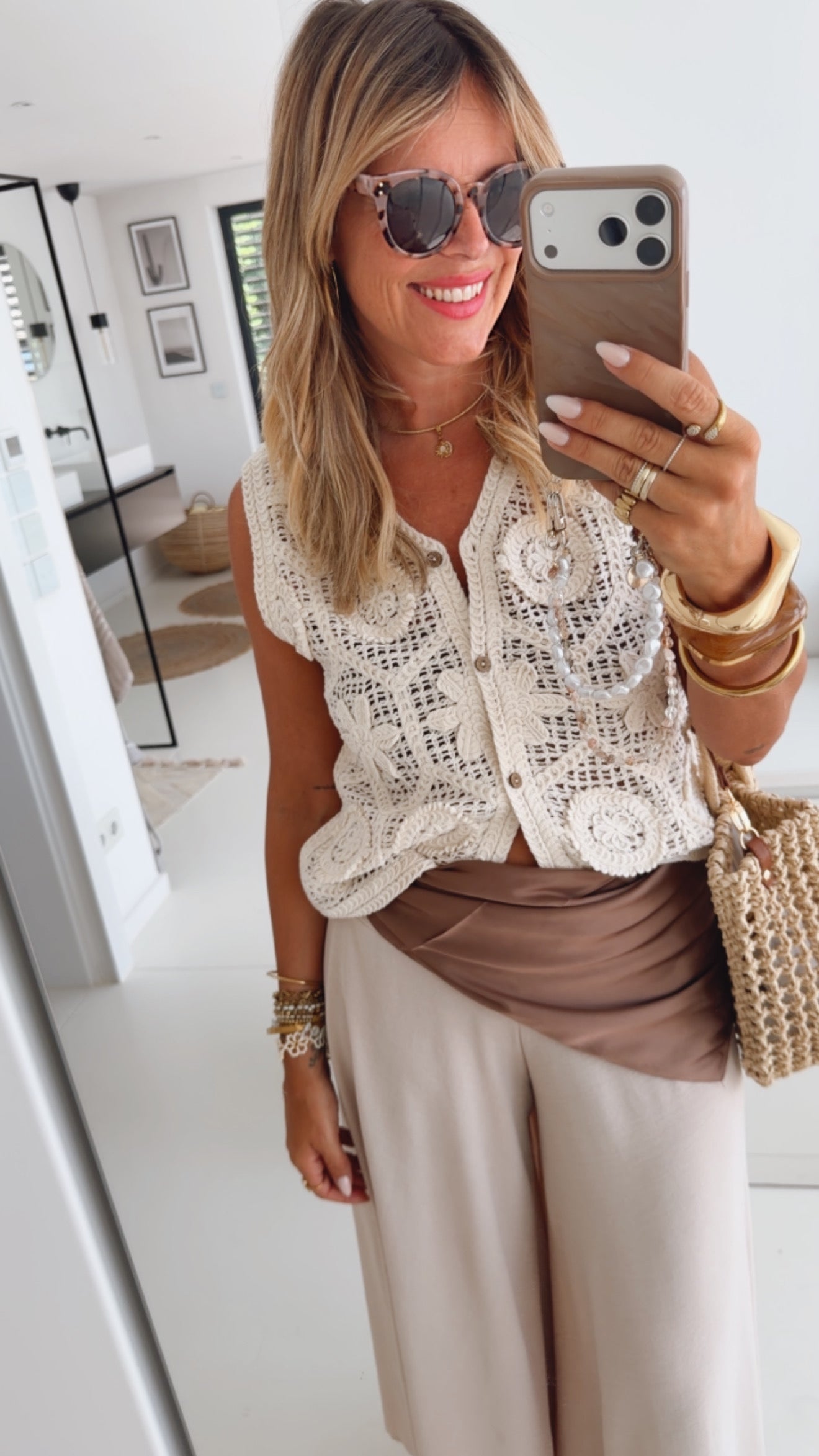 Flower Crochet Weste
