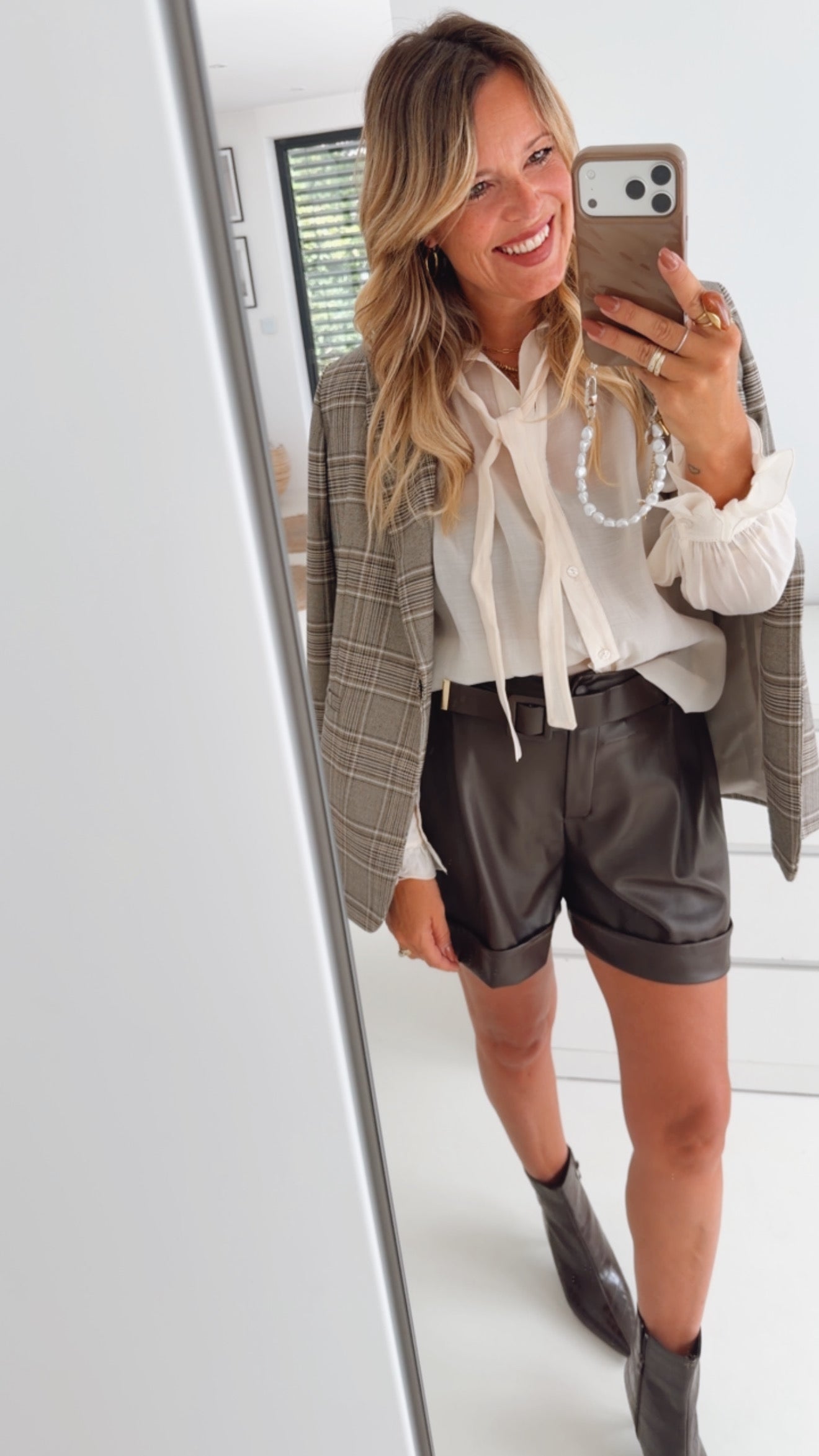 Bluse Collar Ruffles