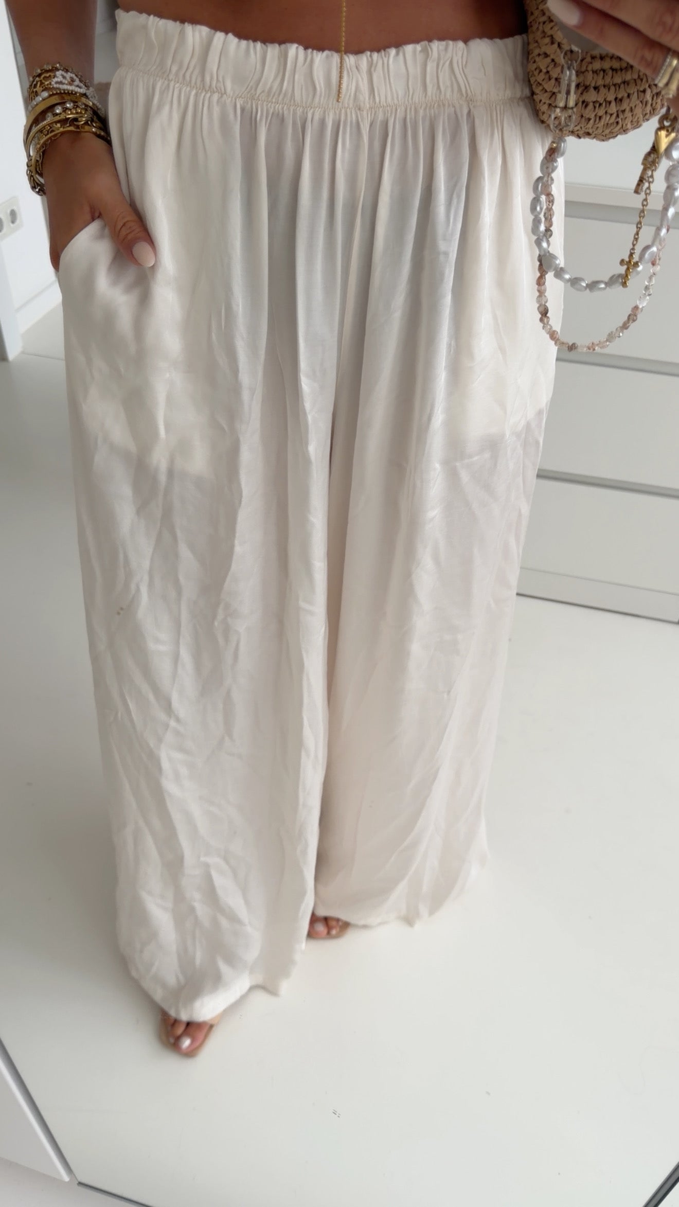 Silky Loose Hose