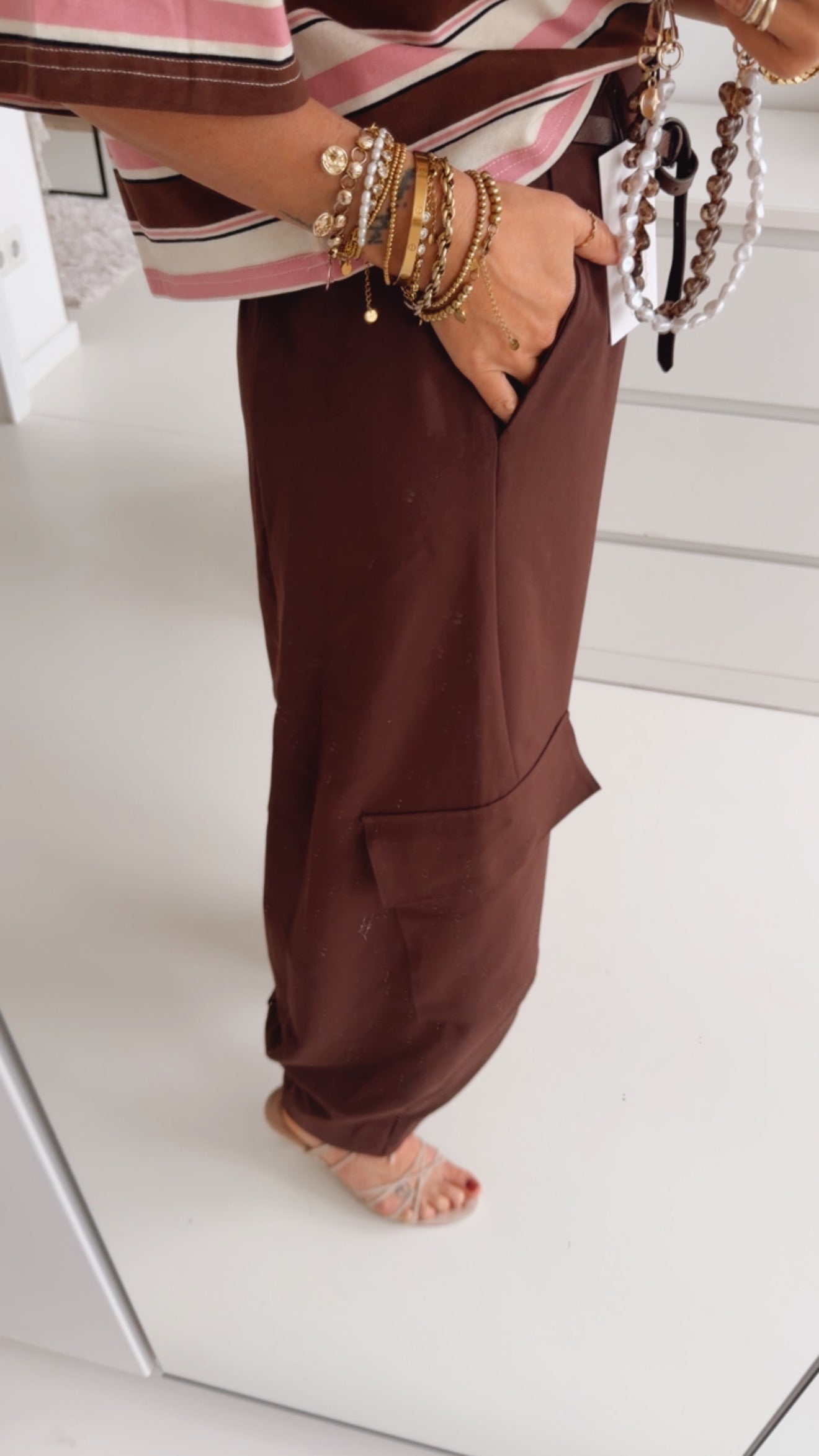 Flowy Hose Side Pocket