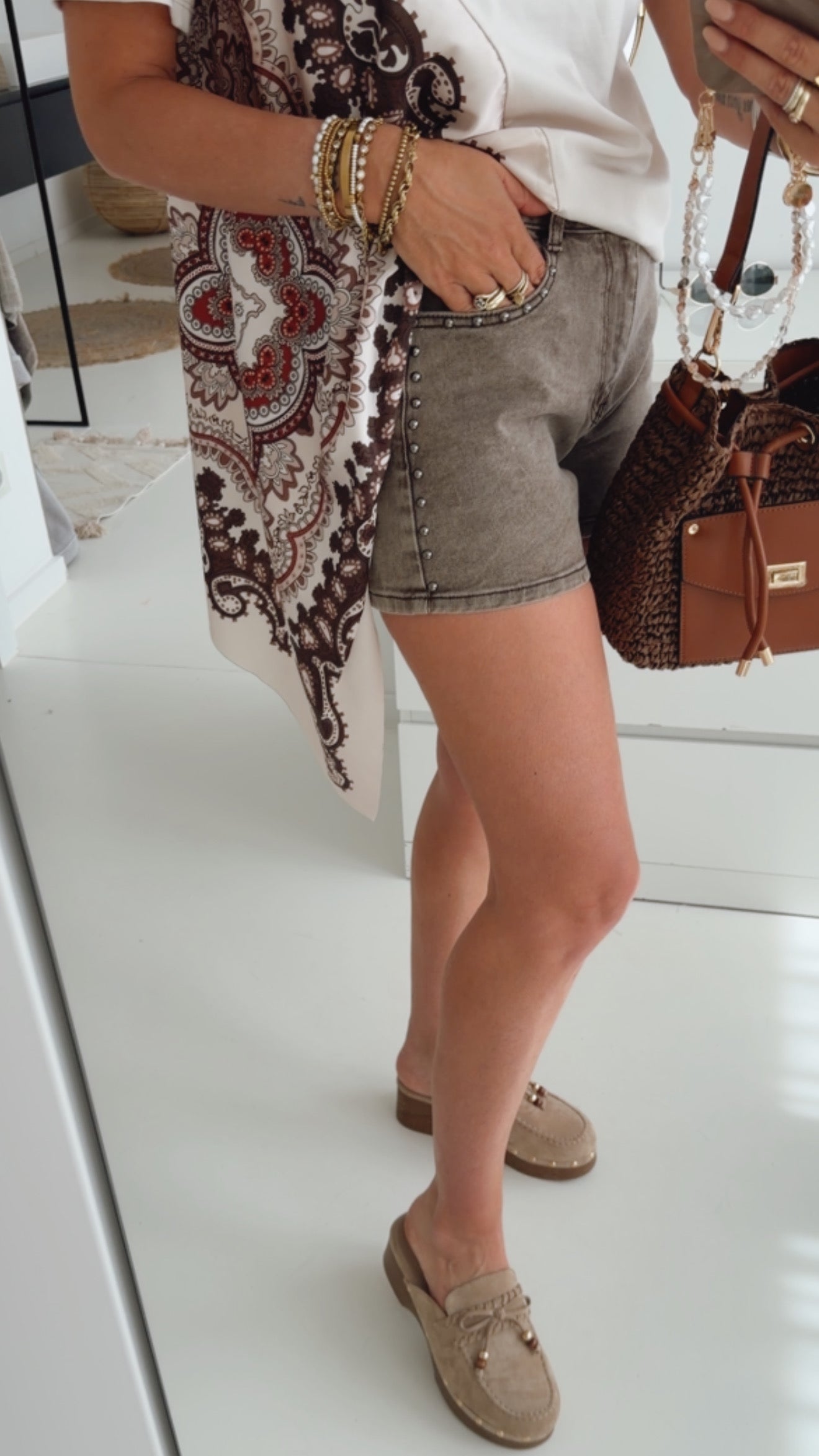 Shorts Nieten Detail