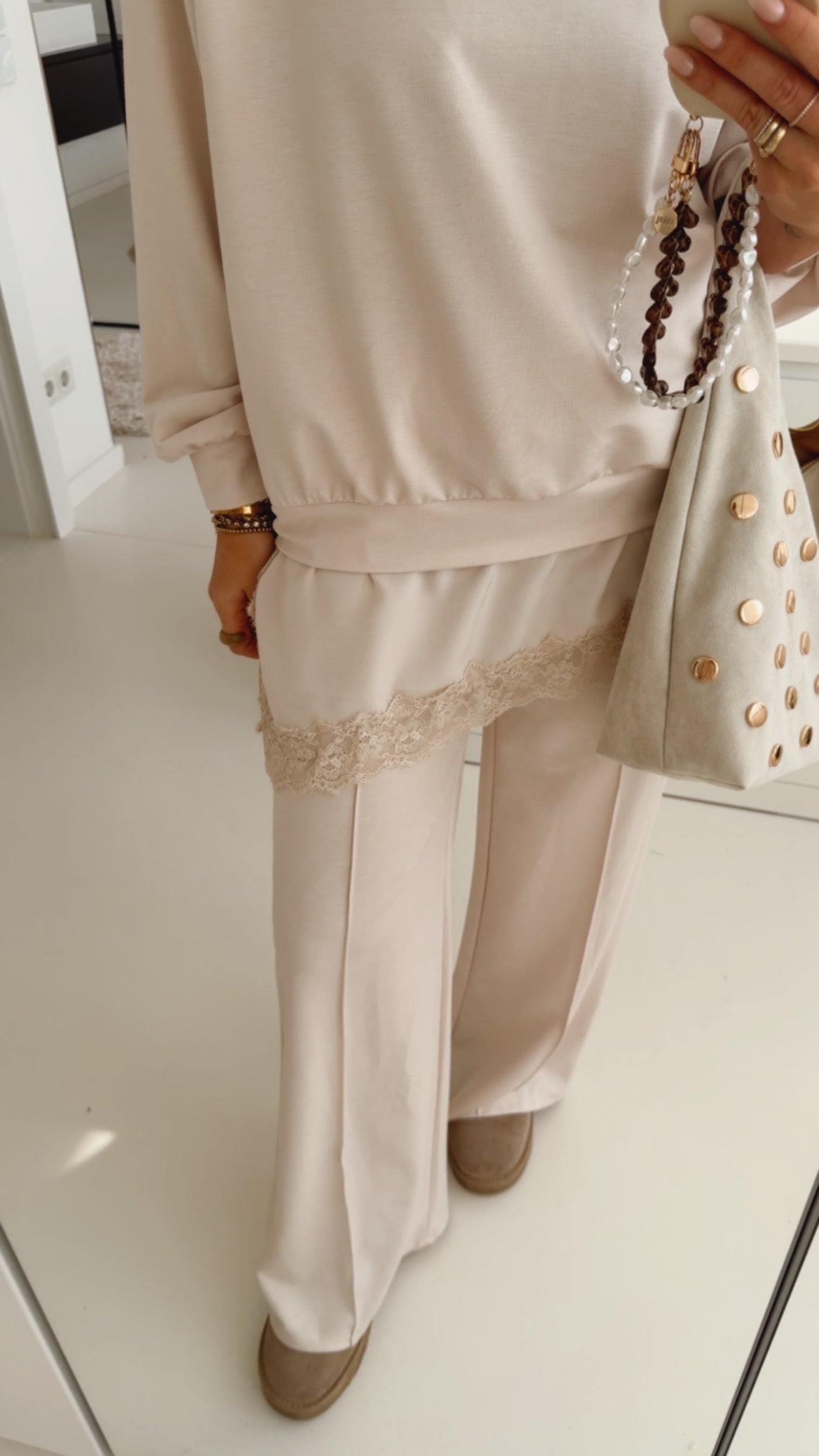Long Pulli mit Spitze