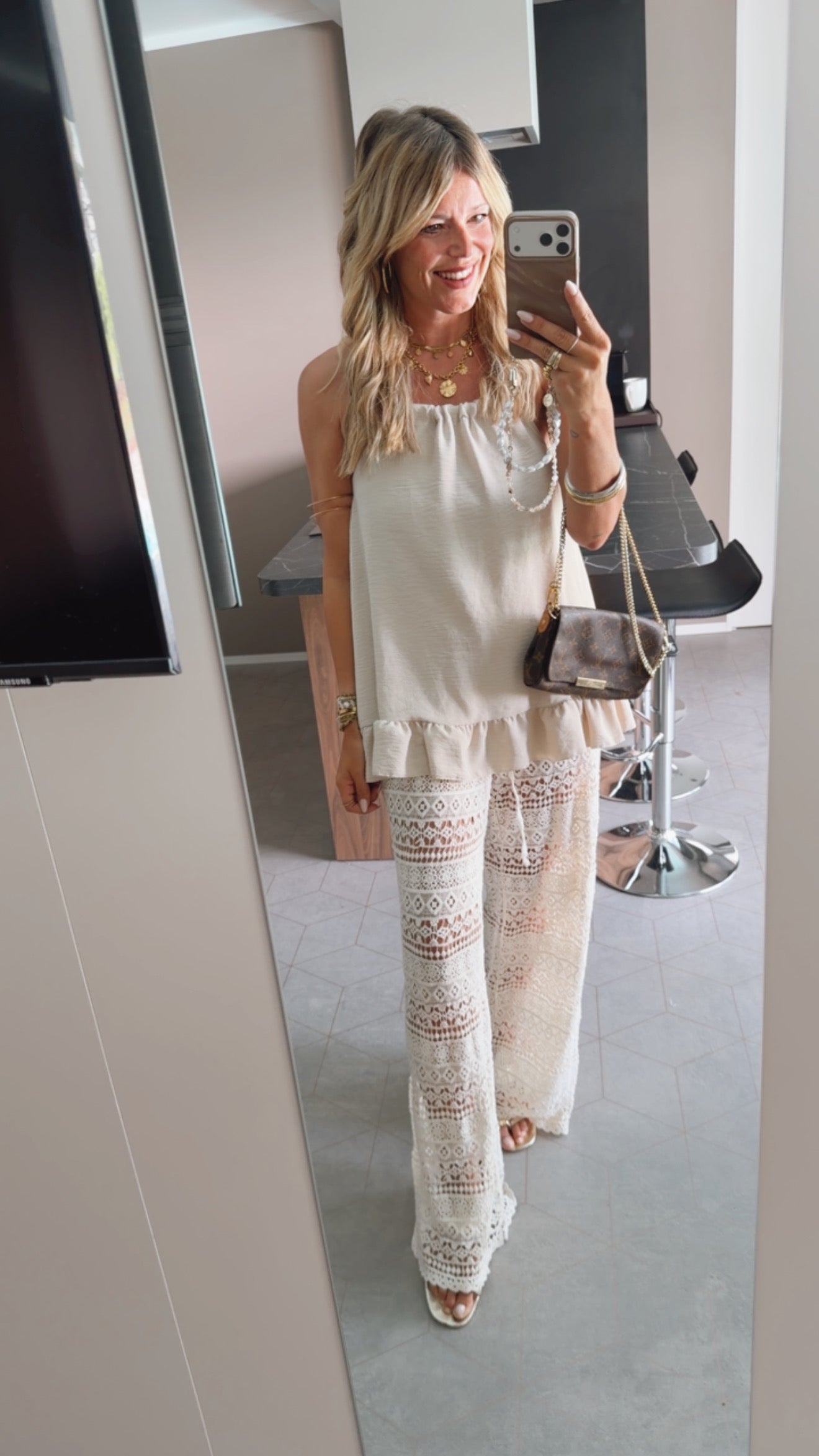 Neckholder Top mit Volants