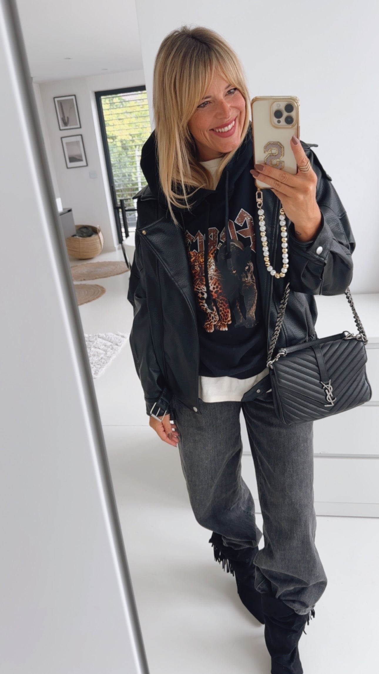 Sweat Pulli mit Kapuze