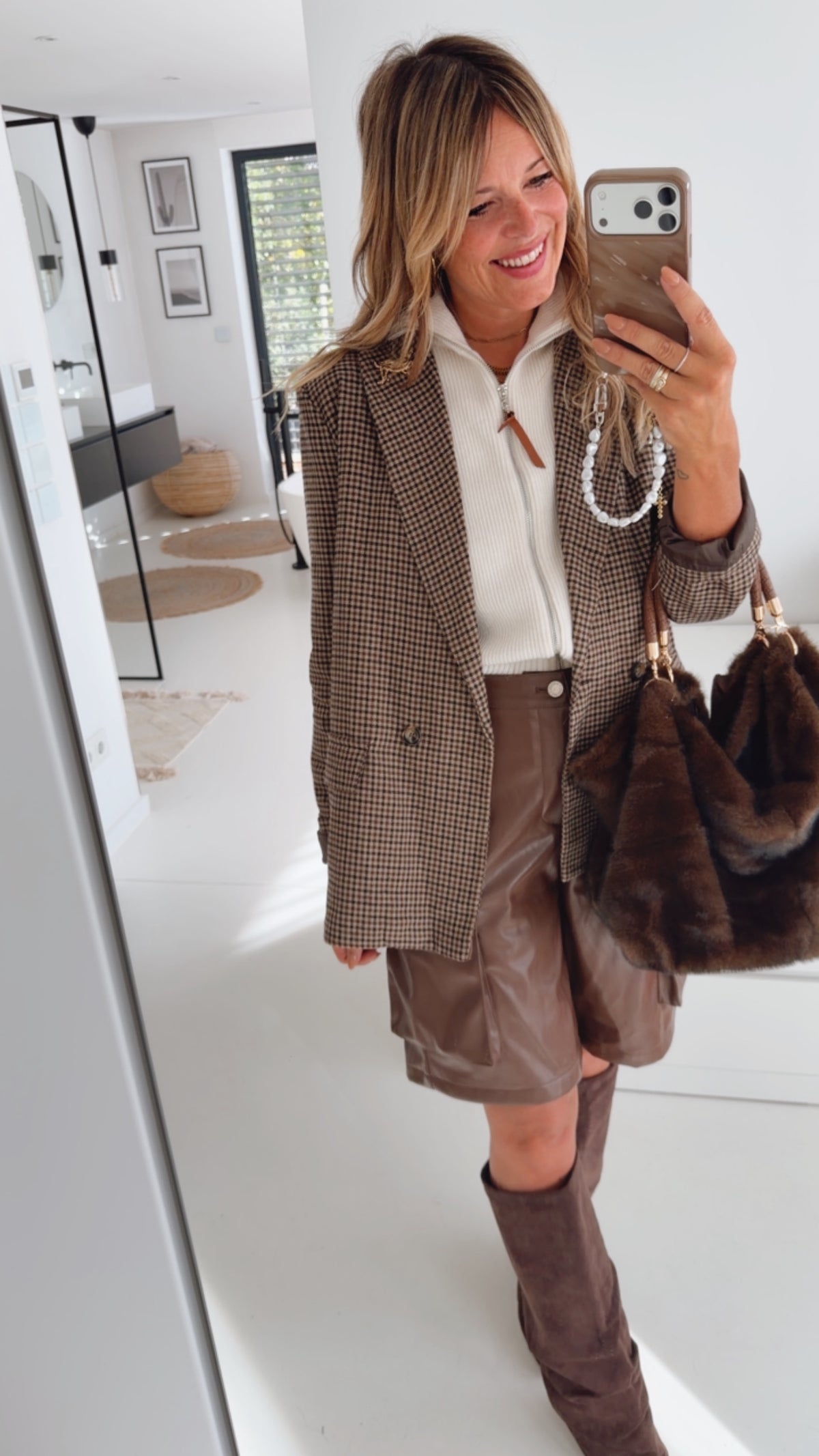 Karo Blazer Leo Brosche
