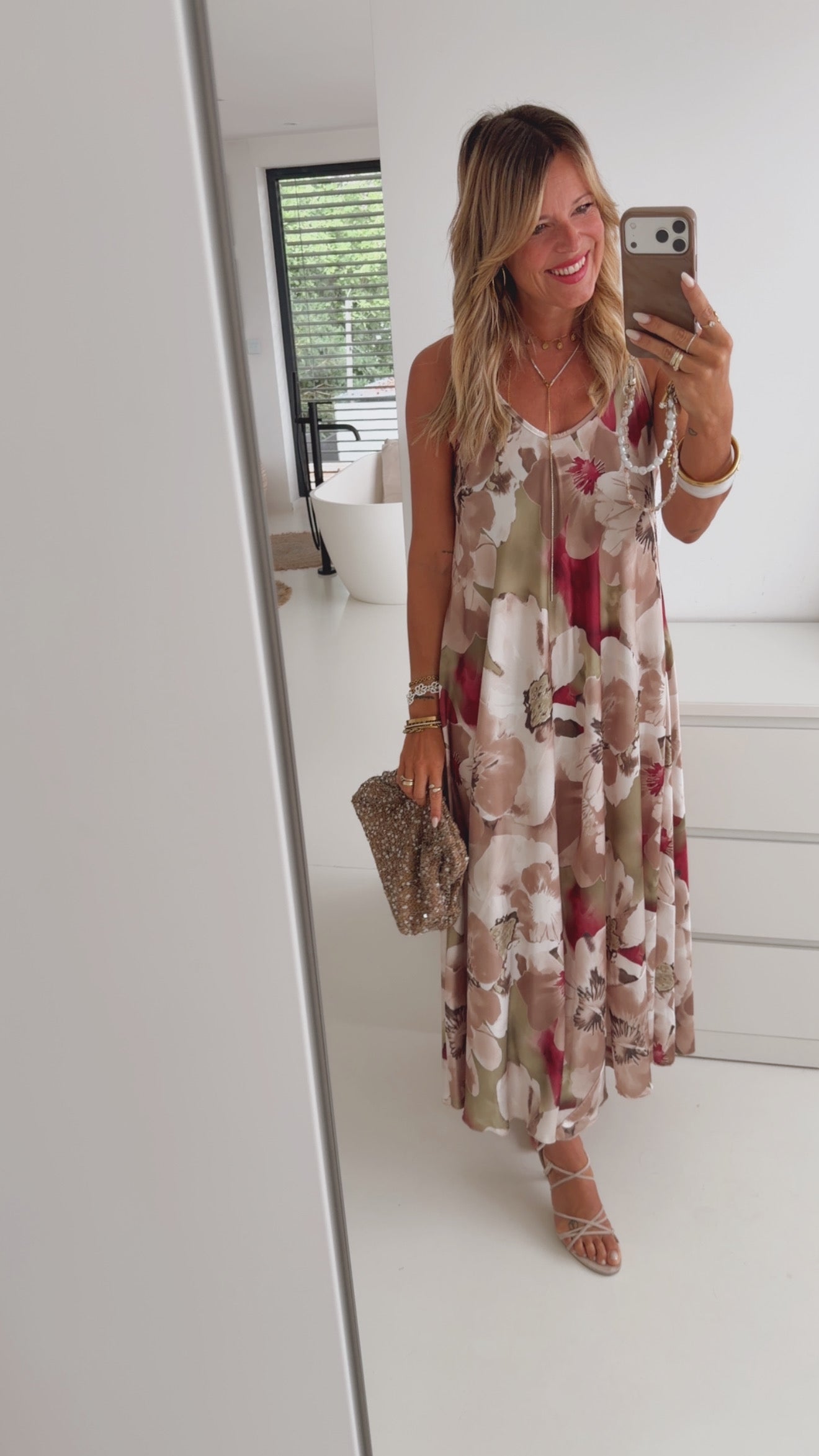 Loose Spaghetti Kleid Blüten Traum Seidenoptik